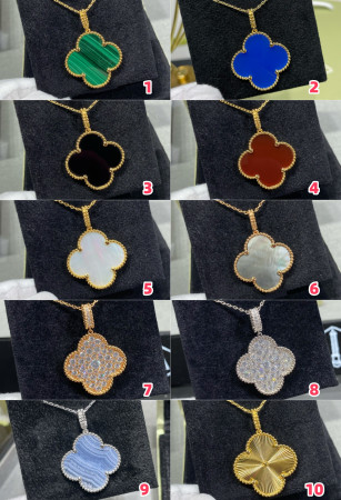 V*N CL*F & Arpels Large Four Leaf Clover Necklace Diameter approx 2.5cm,Chain length approx 80cm