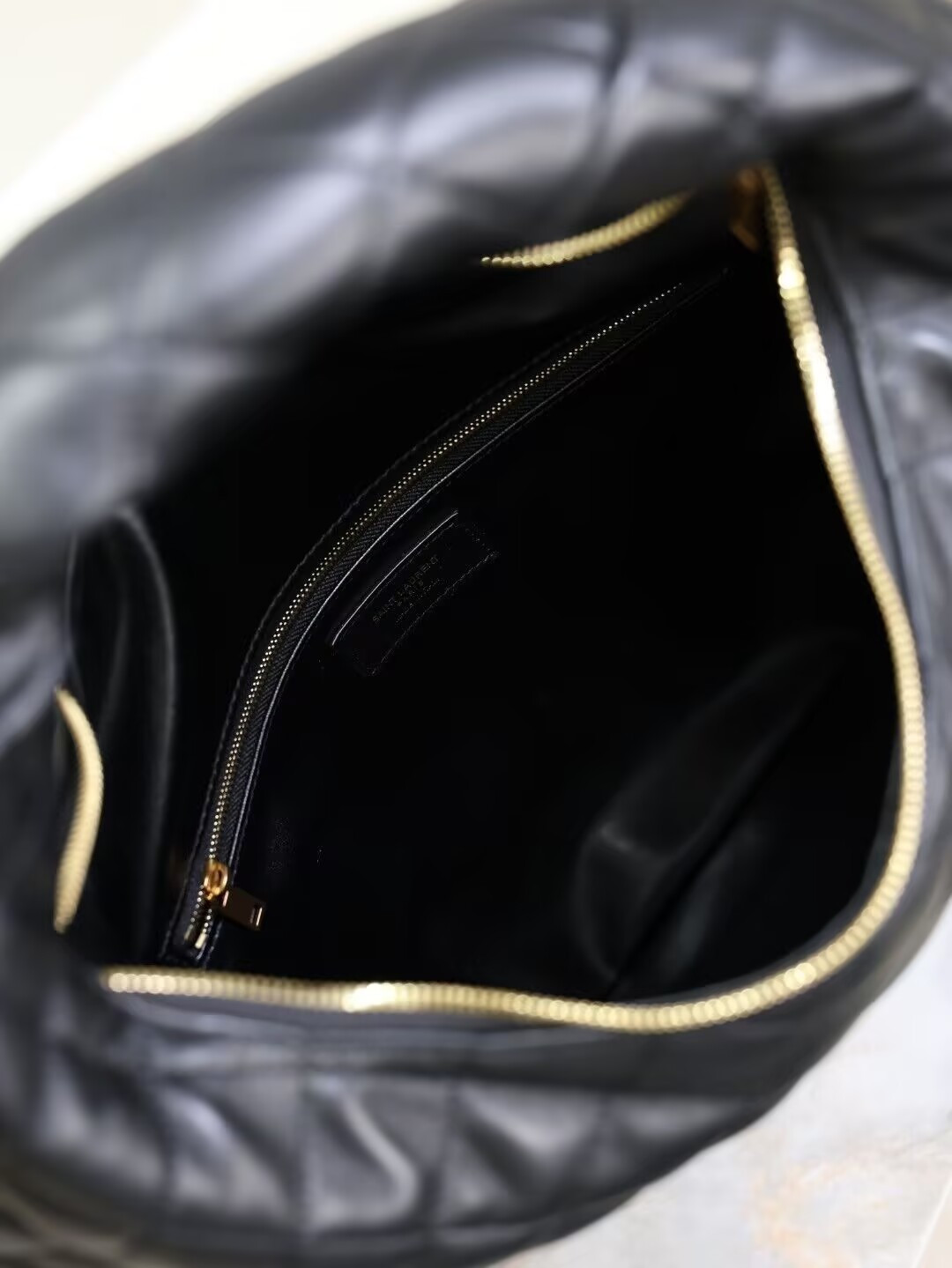 Y*L ICARE Hobo In Quilted Nappa 42x30x4cm