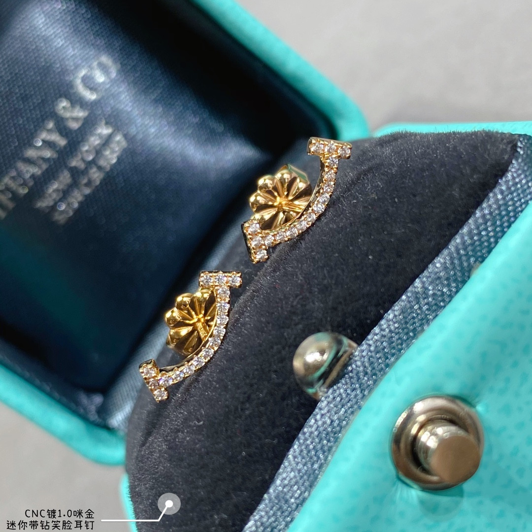 T*f*ny & Co. Mini Smile With diamond Stud Earrings