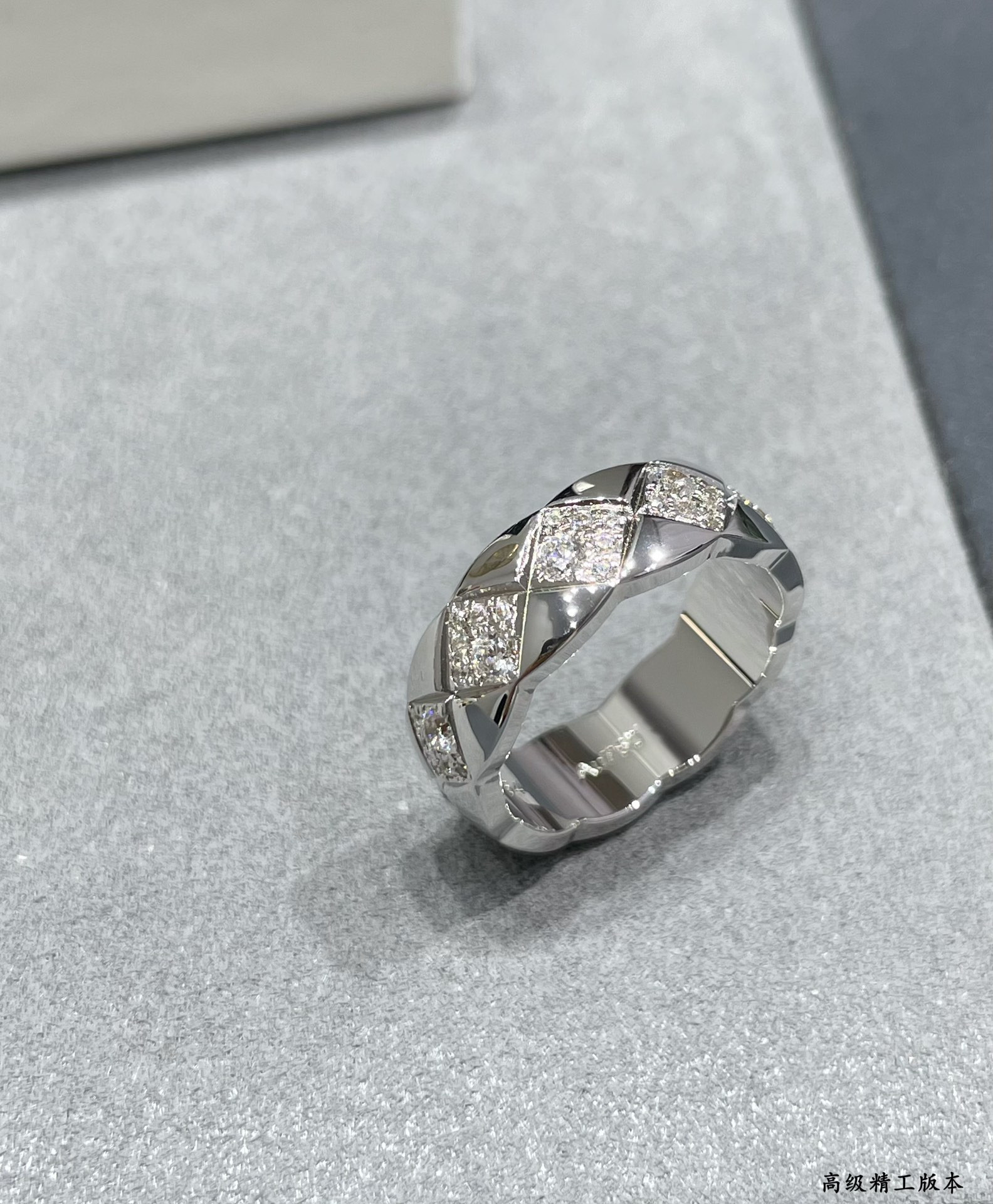 Ch*el Wide diamond square Ring