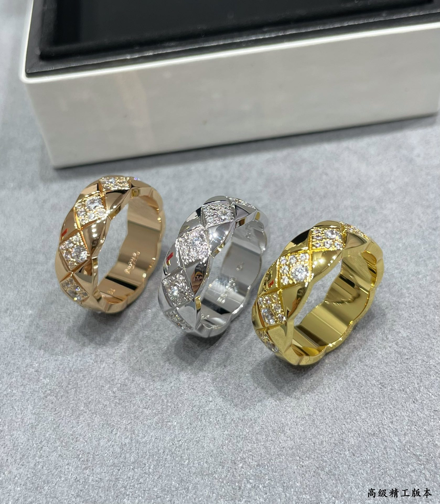 Ch*el Wide diamond square Ring