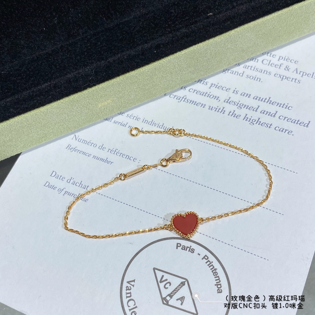 V*N CL*F & Arpels High-grade red agate heart-shaped love Bracelet