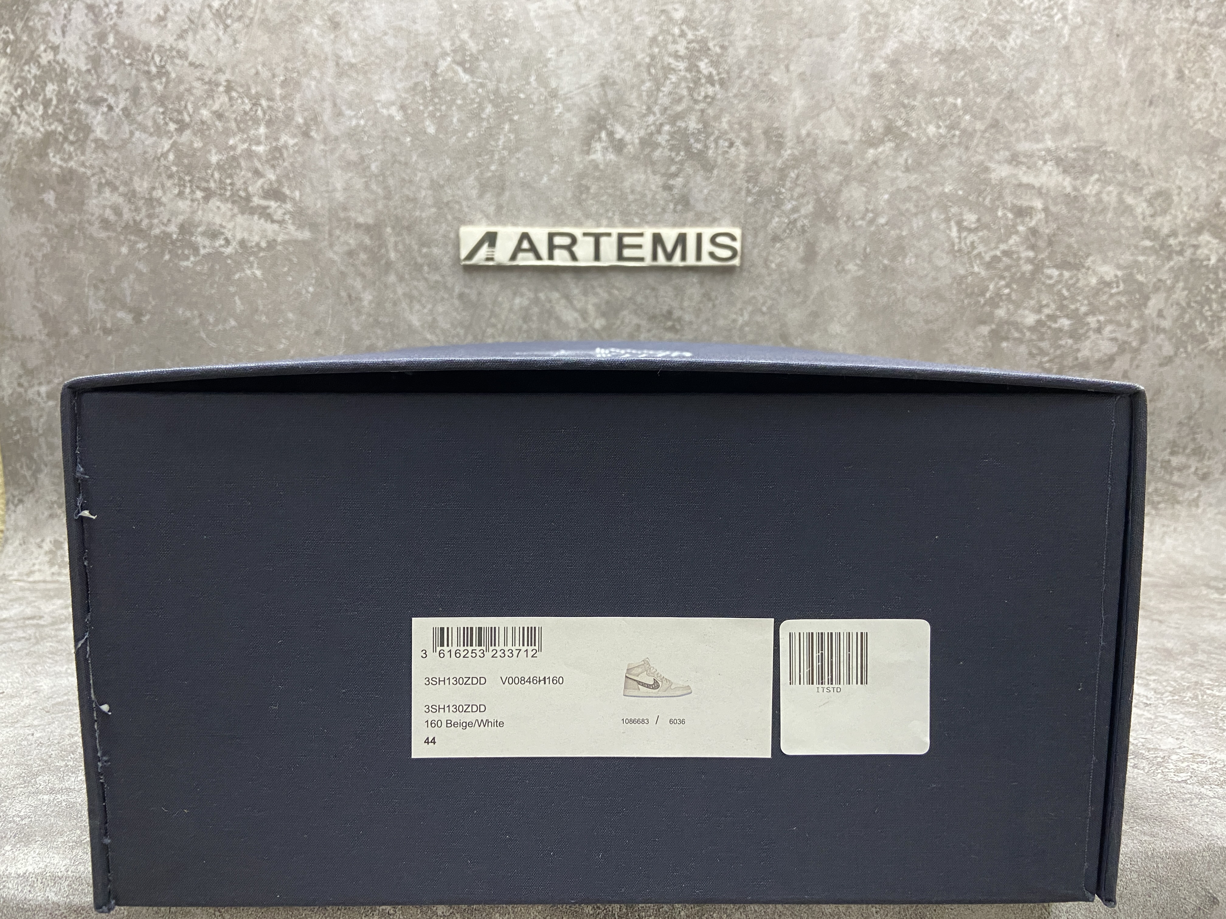 Air Jordan 1 Retro High D*0r (Blue Box Version)