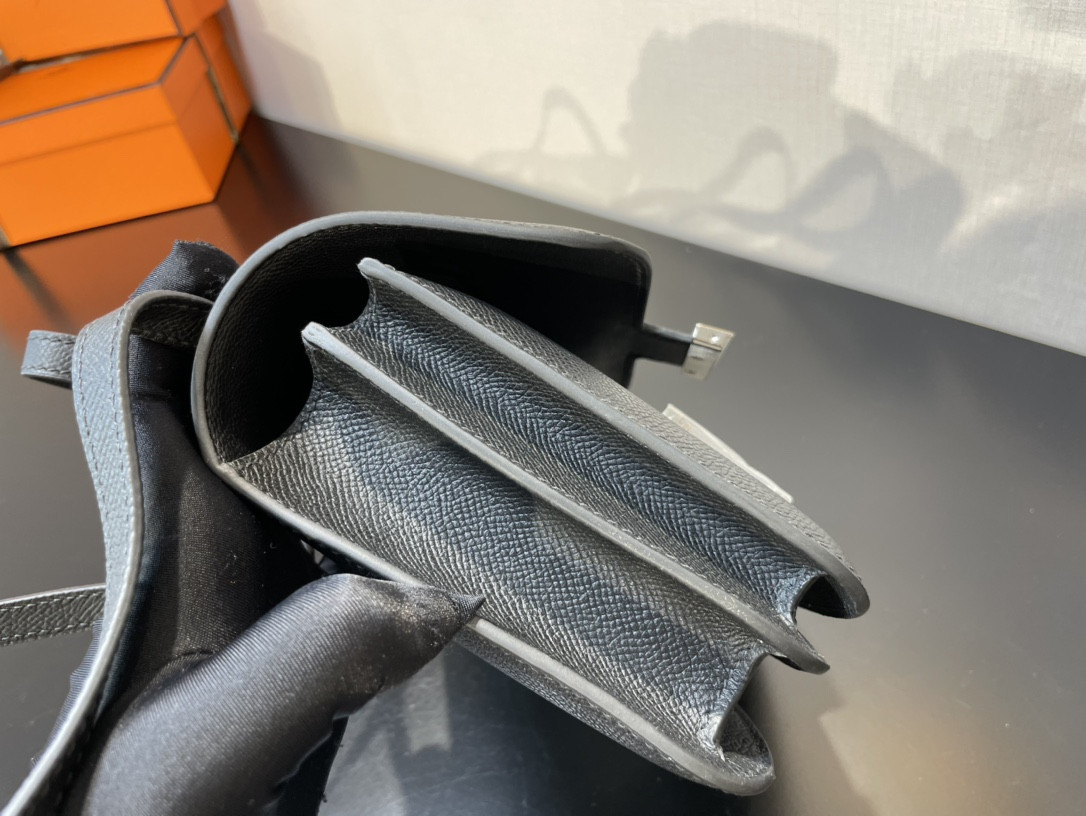 H**mes Constance 24 Black Epsom 9.4"x5.9"x3"