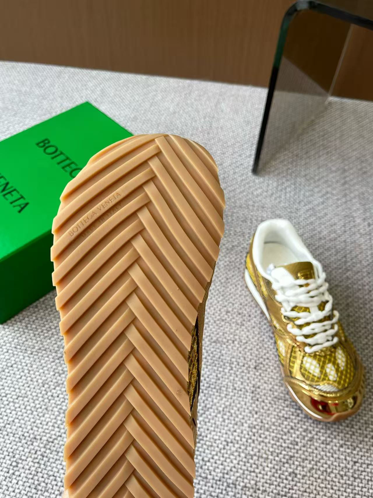 UA Bo*te*ga Ve*ne*ta Orbit Sneaker