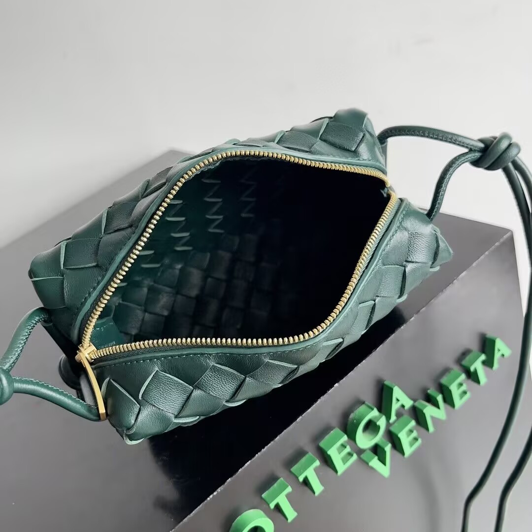 Bo*te*ga Ve*ne*ta Small Loop Cross-Body Bag 17x10x6cm