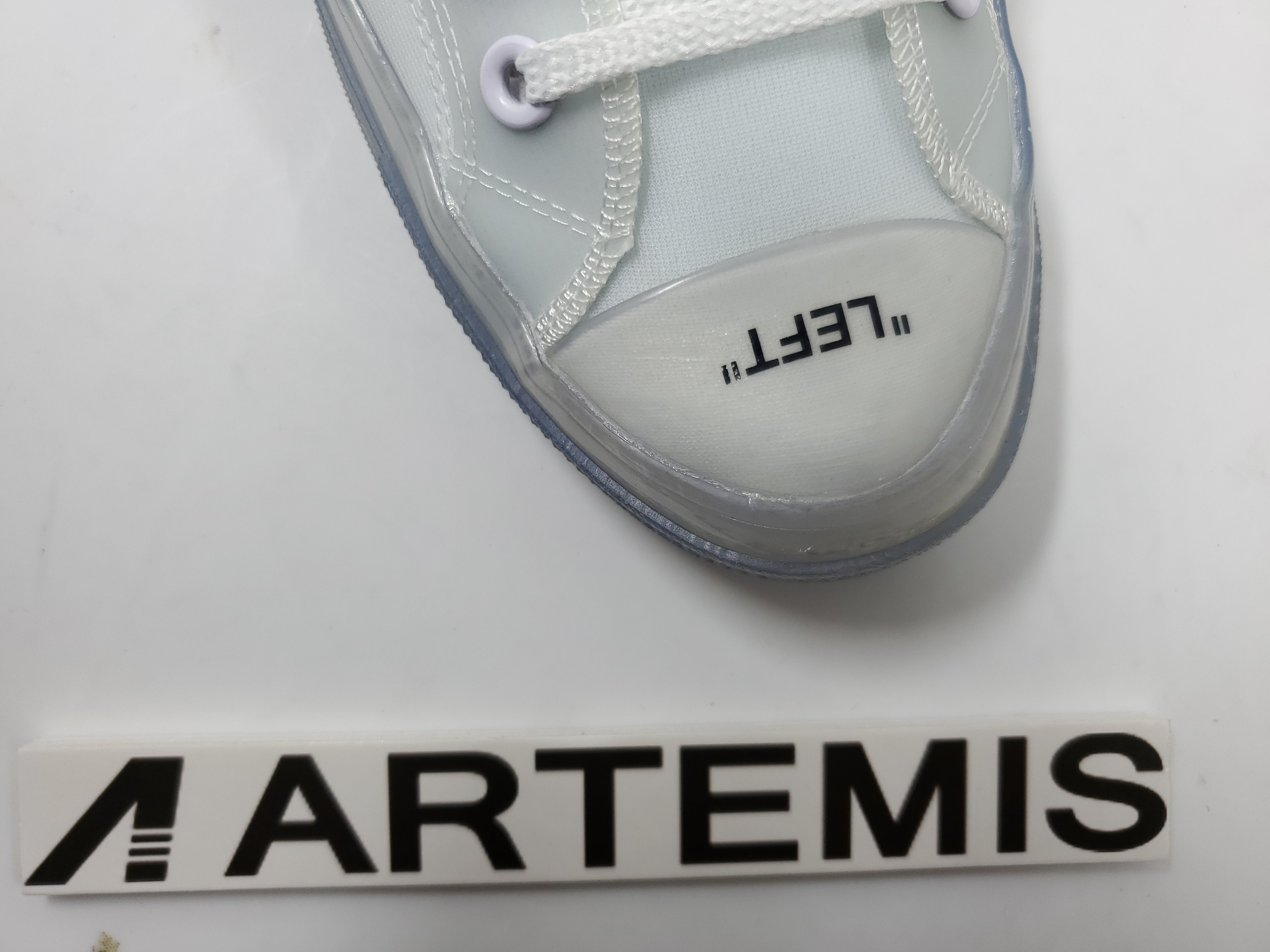 Converse Chuck Taylor All-Star Hi Off-White