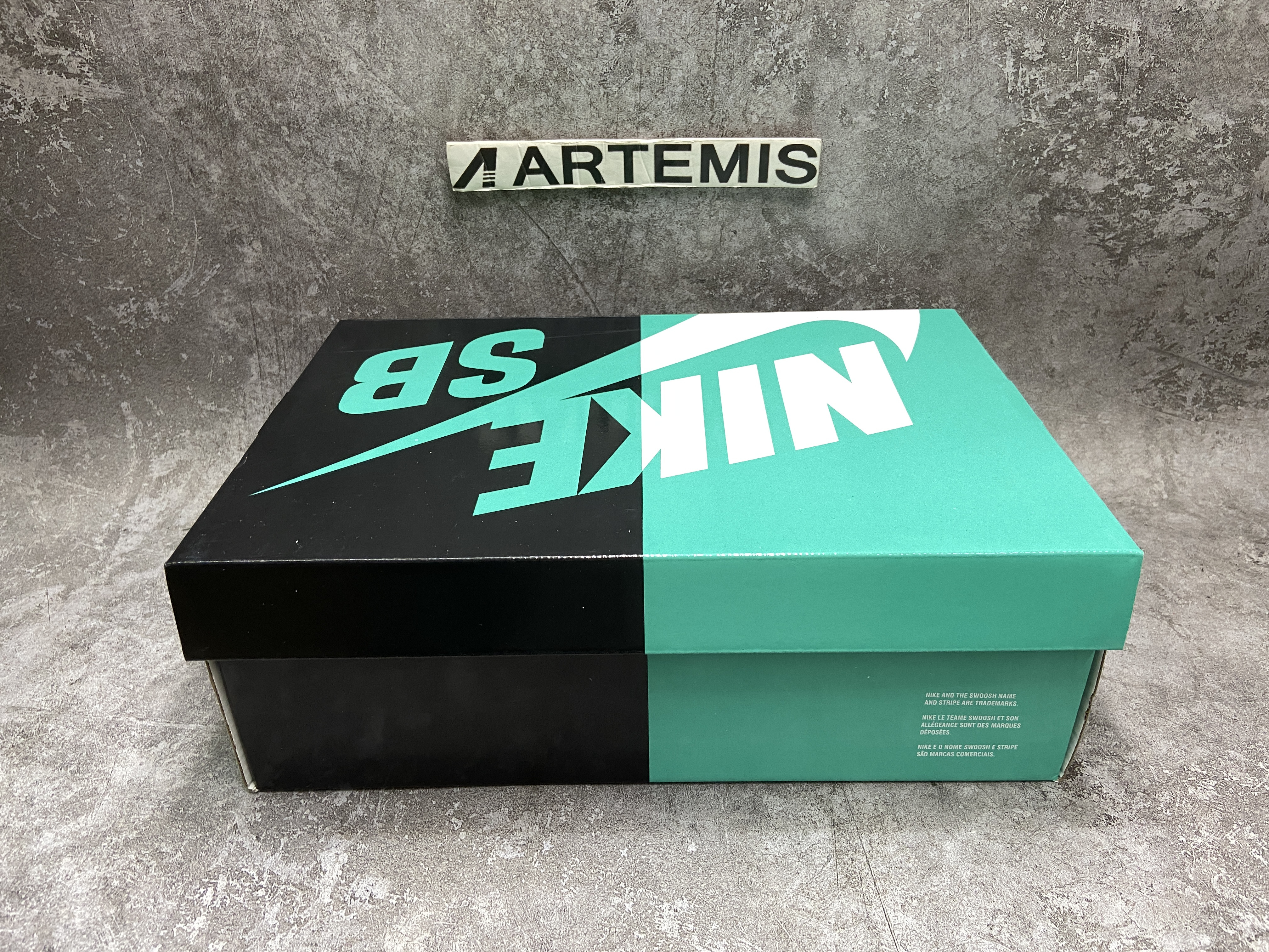 Nike Dunk SB Low Atlas 35MM Grey