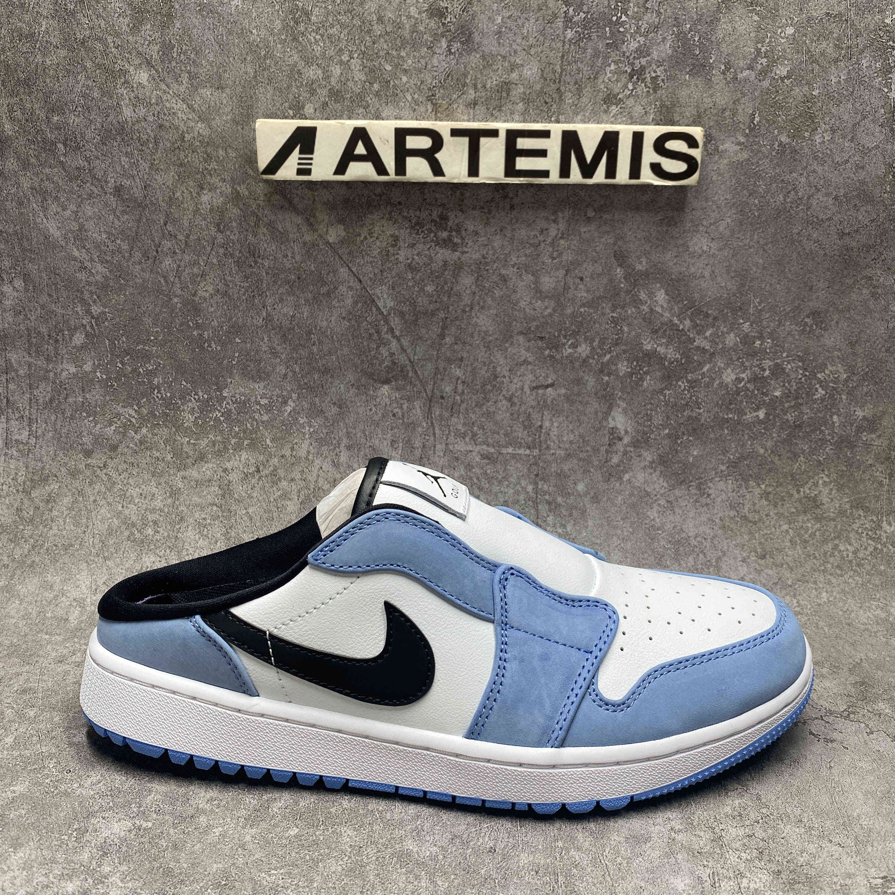 UA AIR JORDAN MULE GOLF UNIVERSITY BLUE NOW AVAILABLE