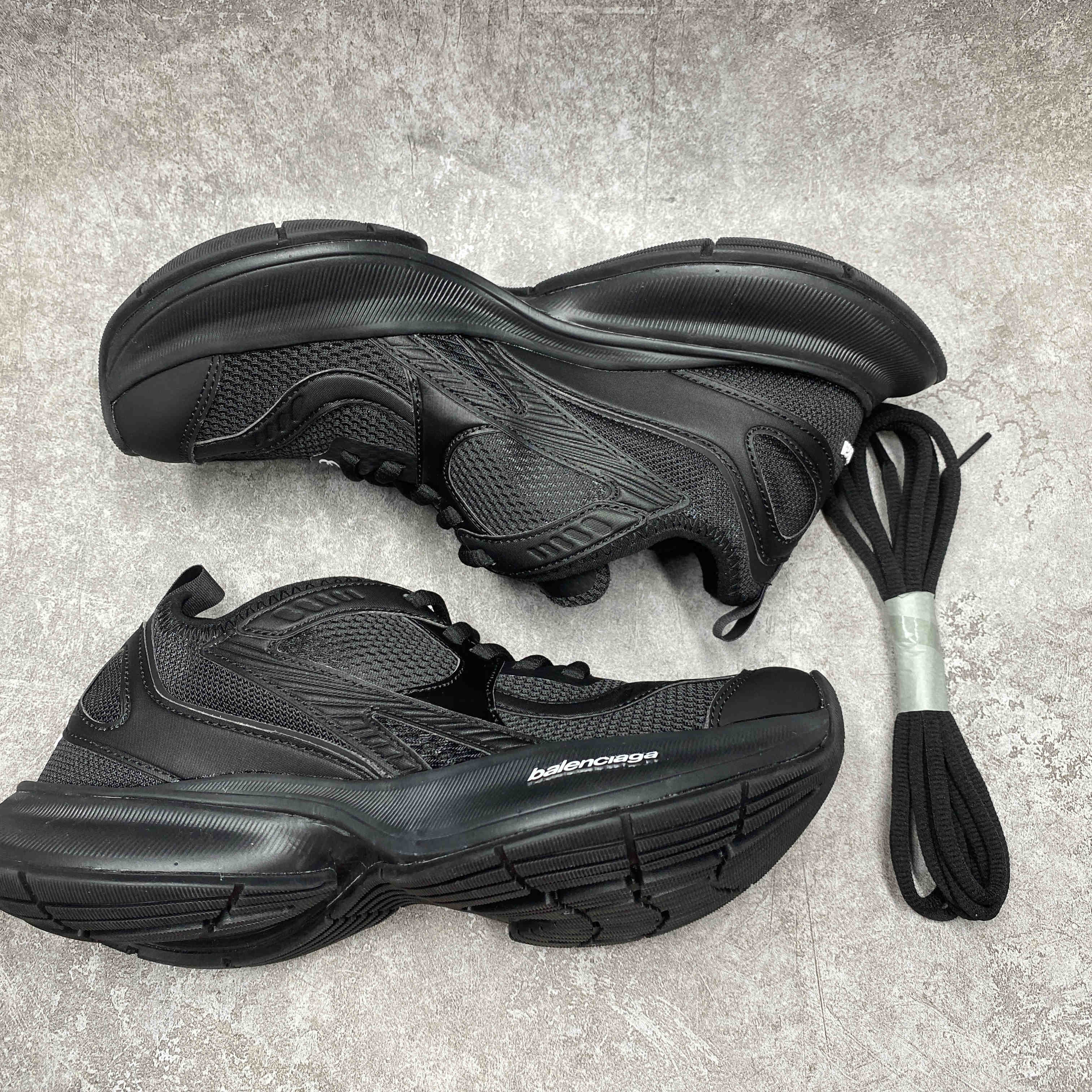 ua Ba*len*cia*ga snkrs black WFLGY 1000