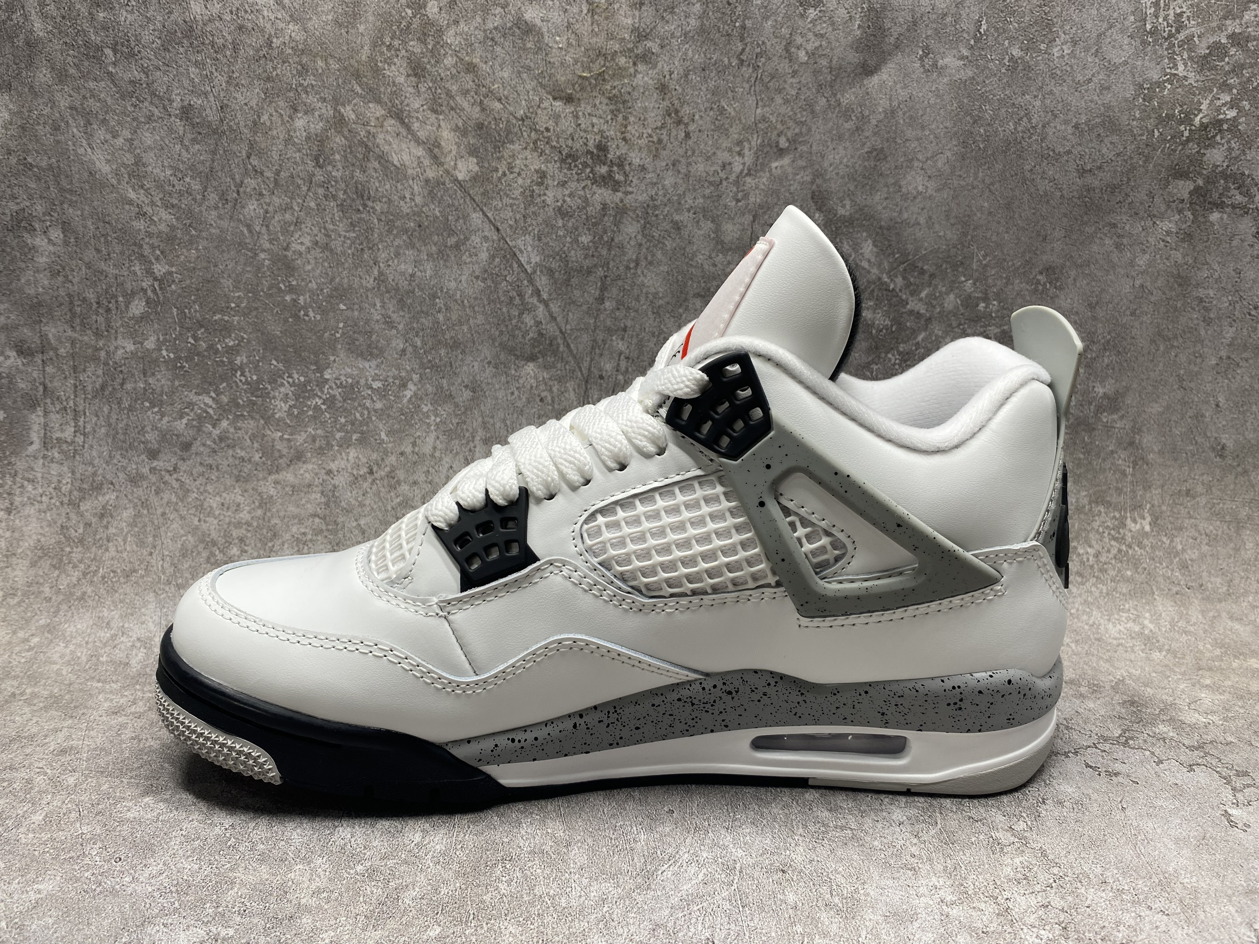 UA Air Jordan 4 Retro