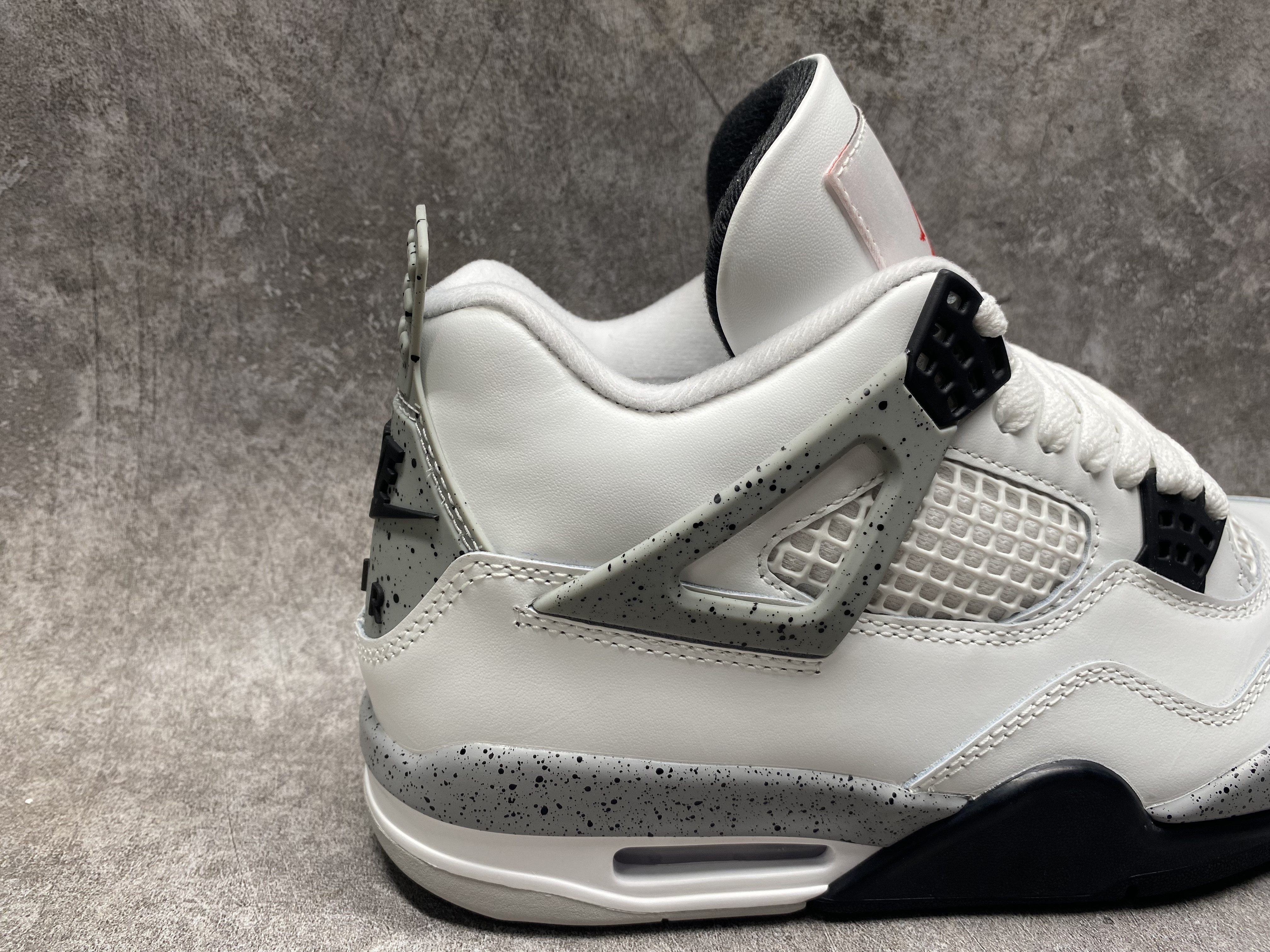 UA Air Jordan 4 Retro