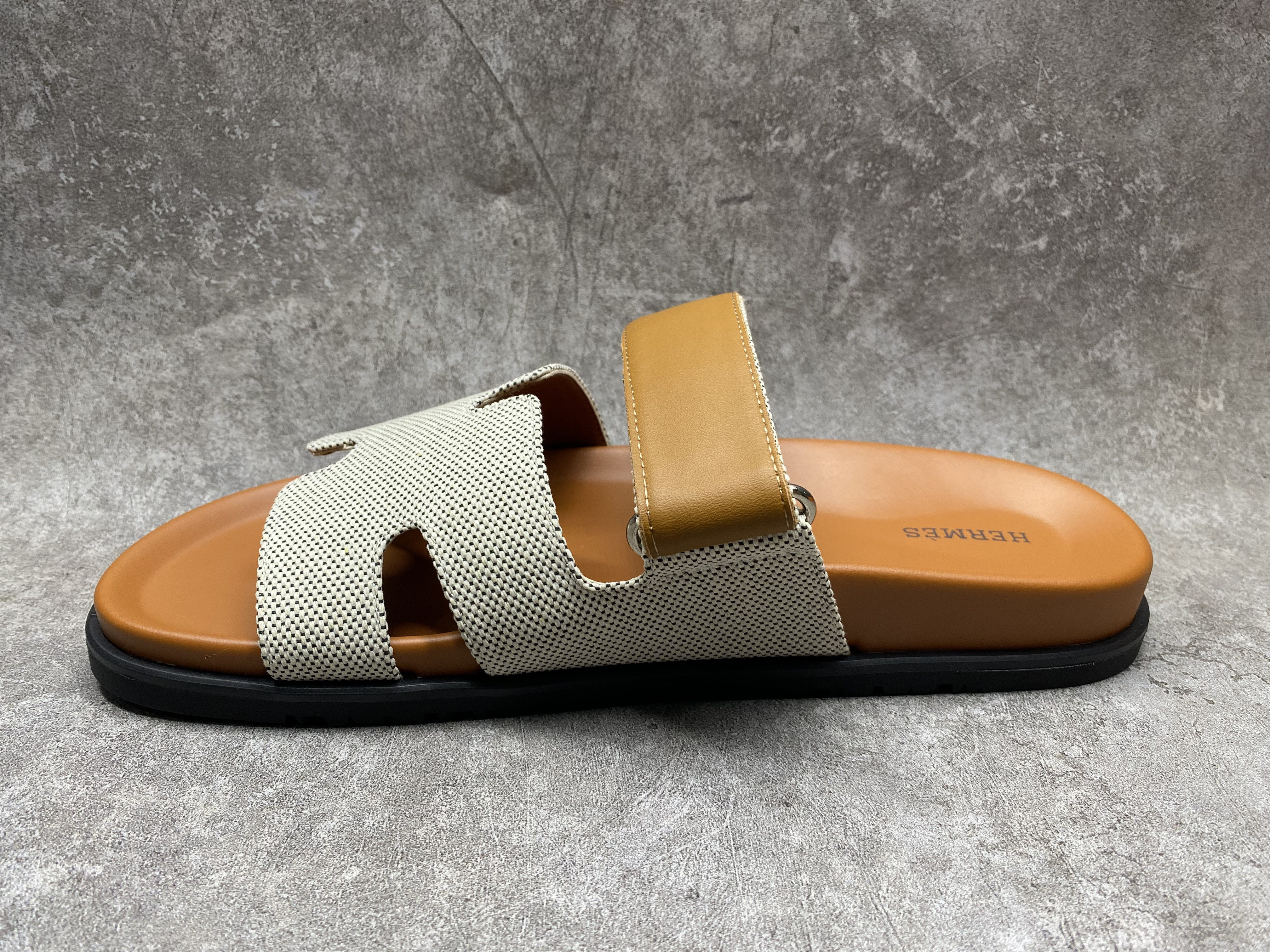 UA Hermès Chypre Sandal