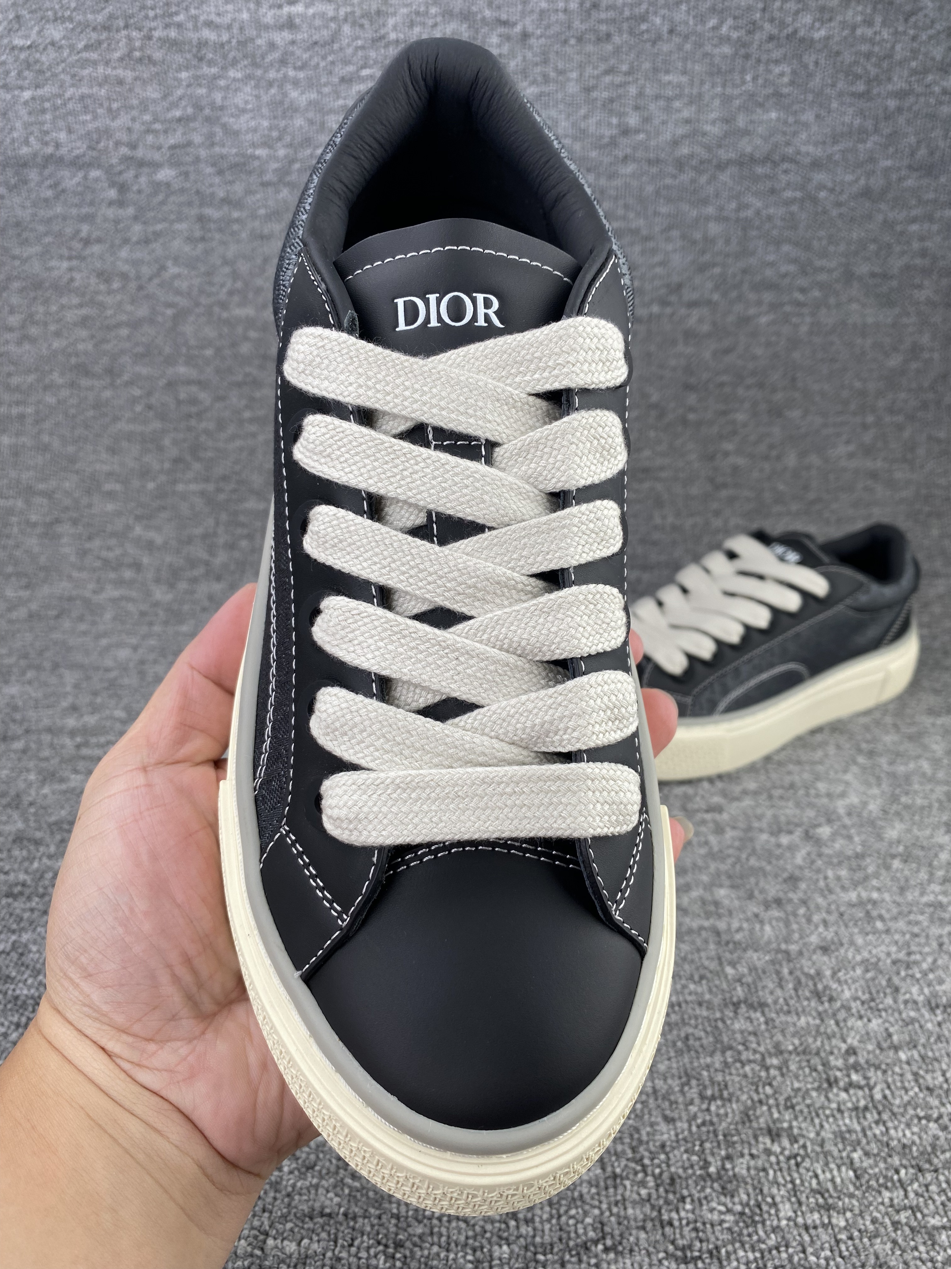 UA D*0r B33 Sneaker