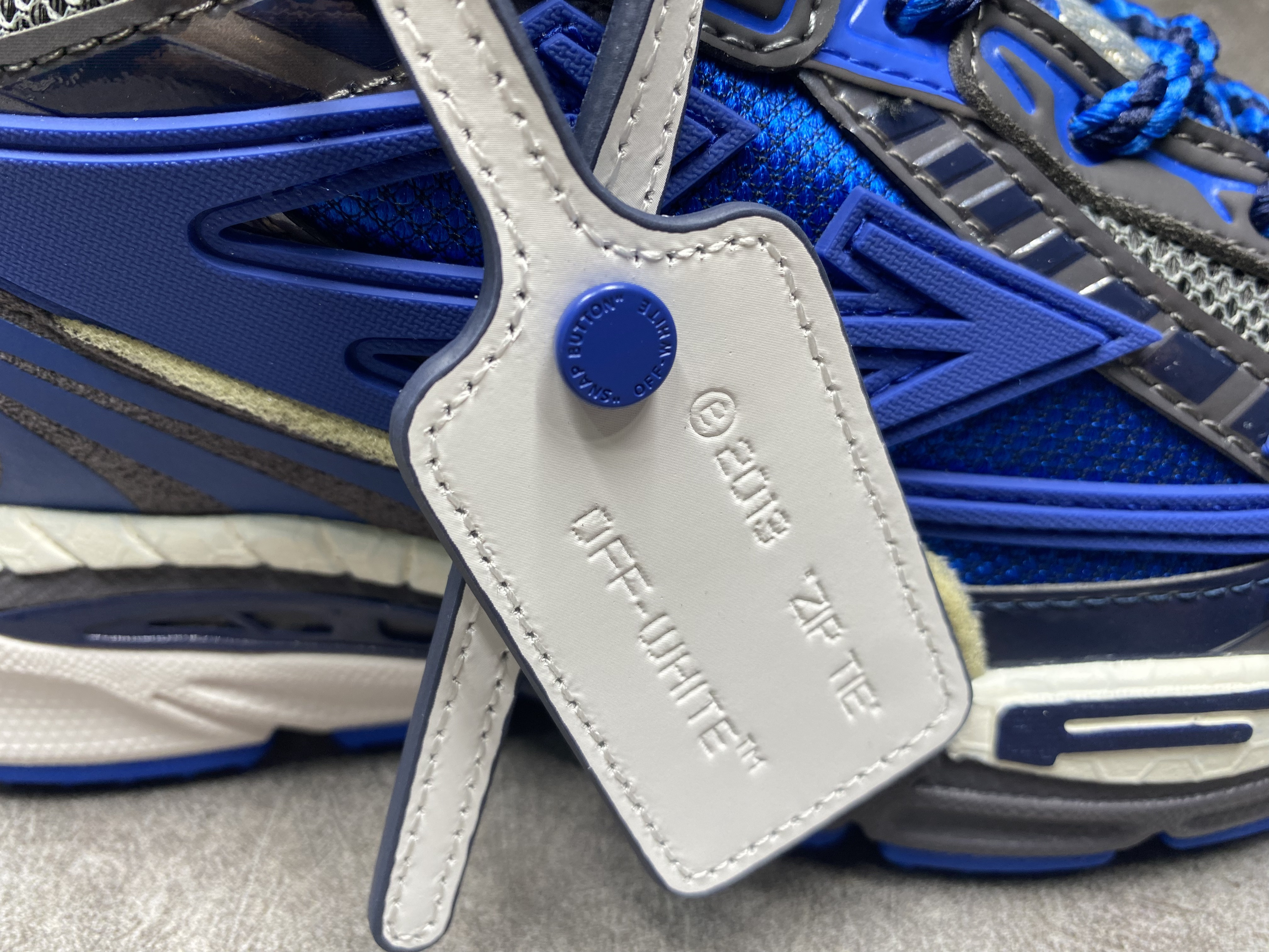 UA Off-White "BE RIGHT BACK"