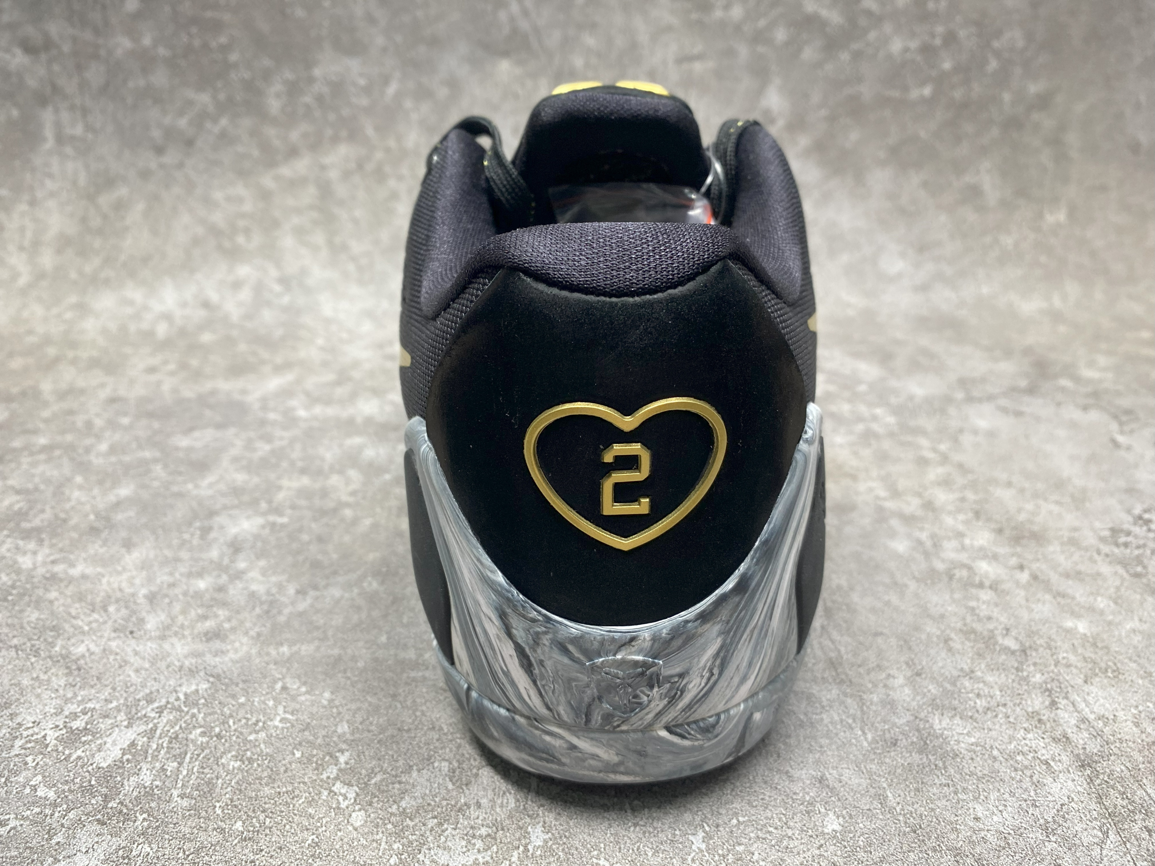 UA Nike Kobe 9 EM Low Protro