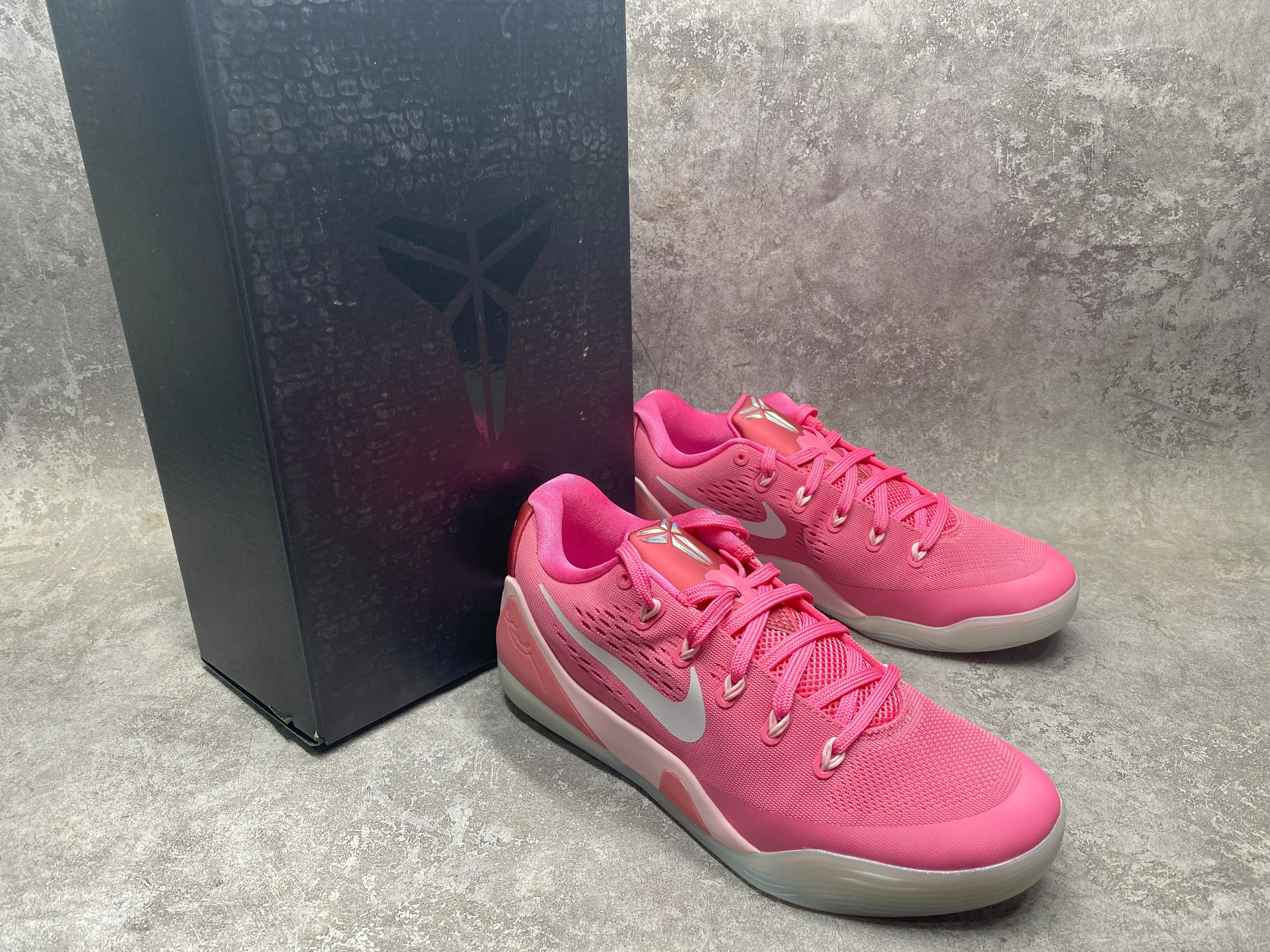 UA Nike Kobe 9 EM Low Protro