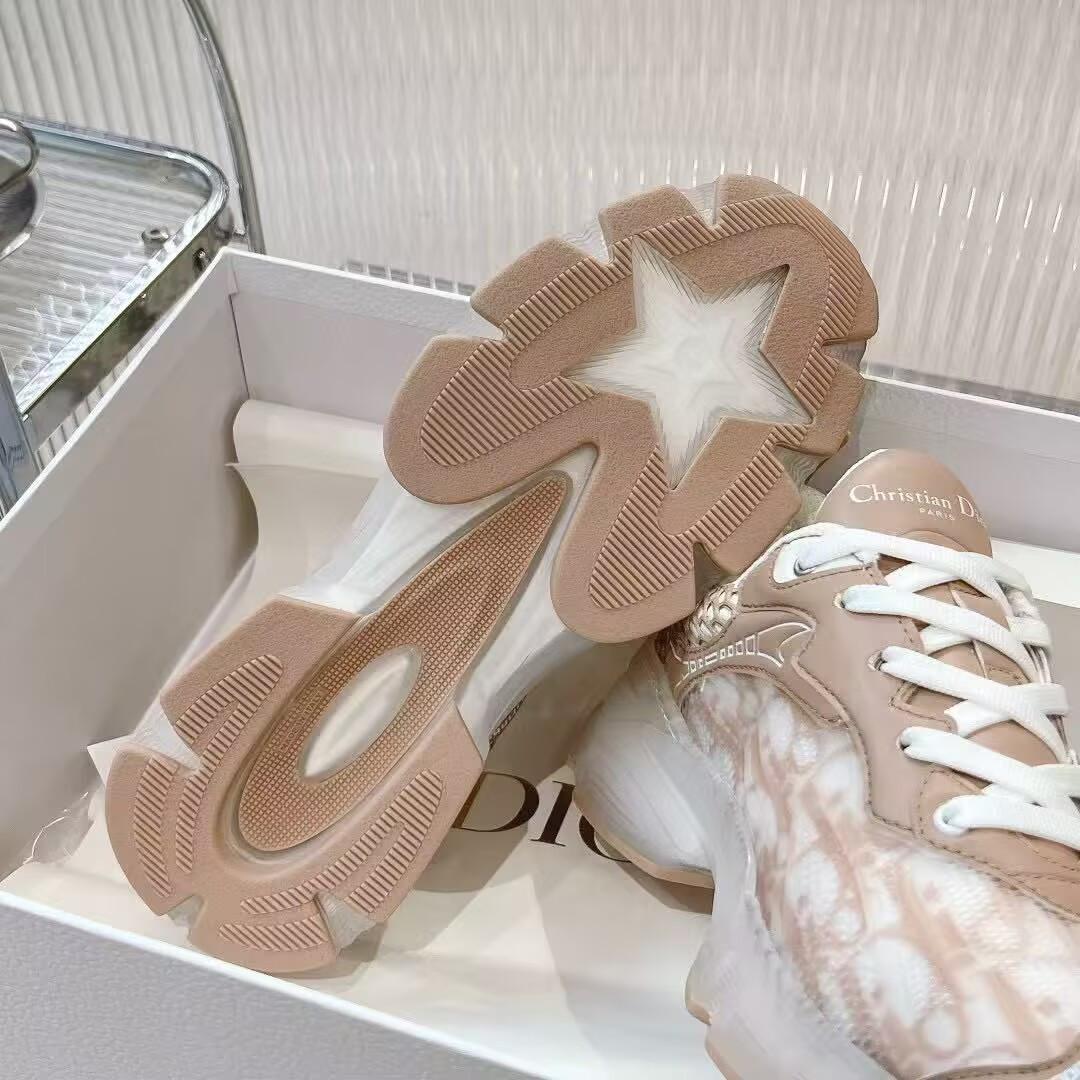 UA D*0r Vibe Sneaker