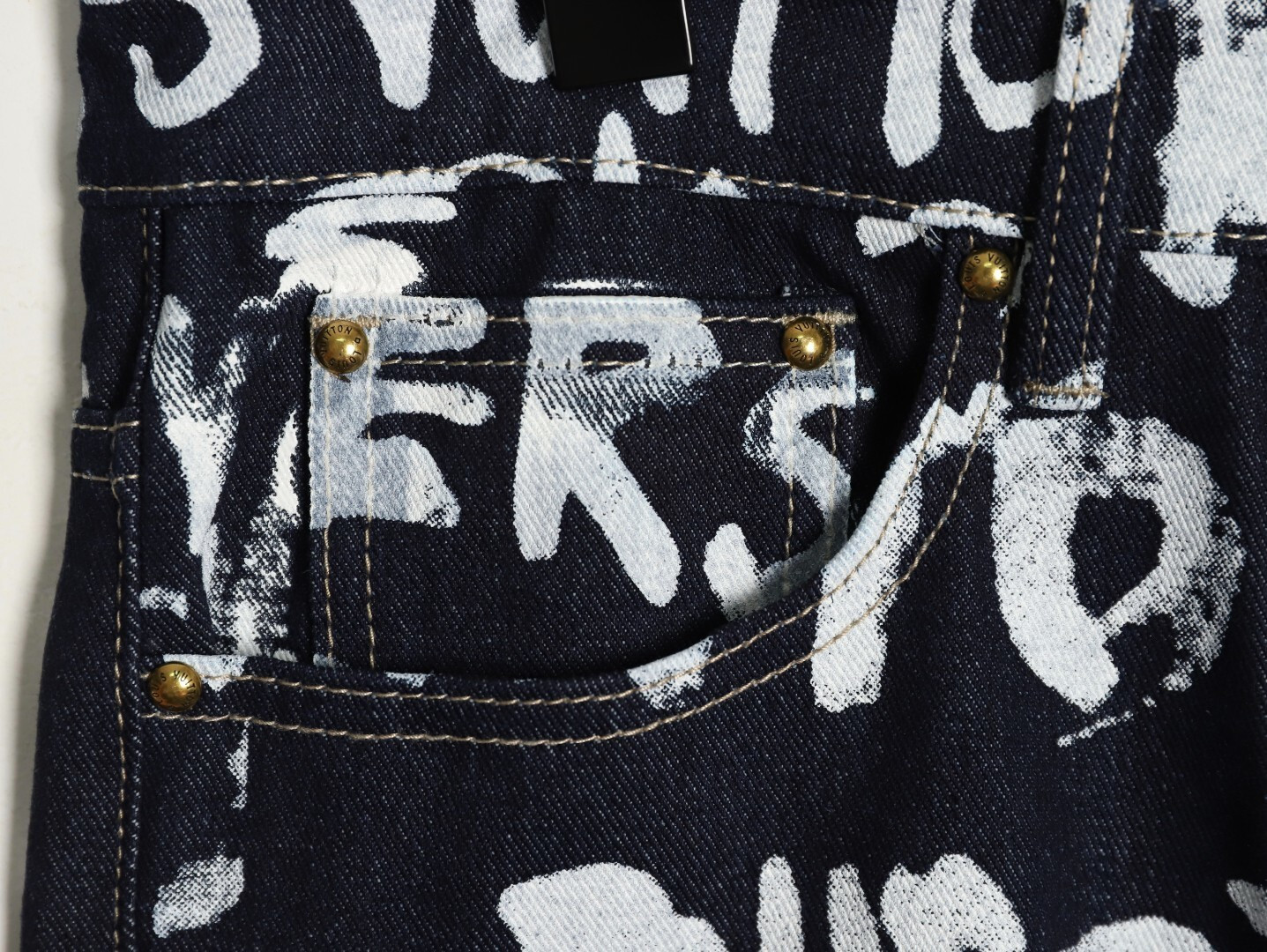 L0*is V*t0n X Nigo LV Jeans