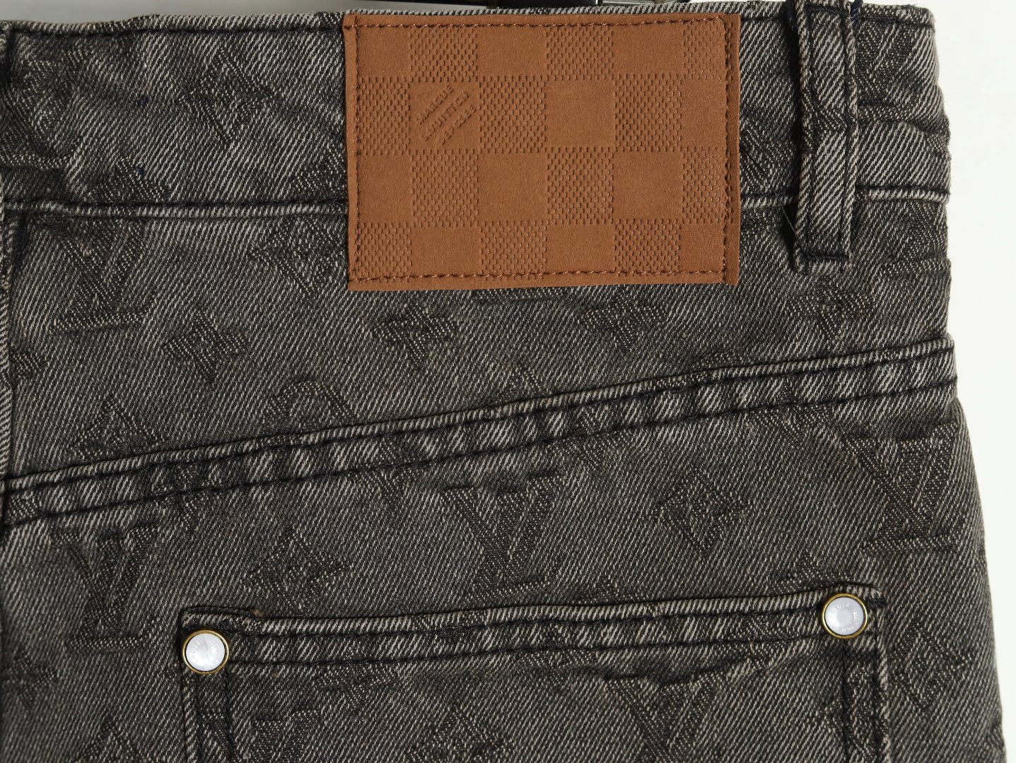 L0*is V*t0n LV 25ss shorts