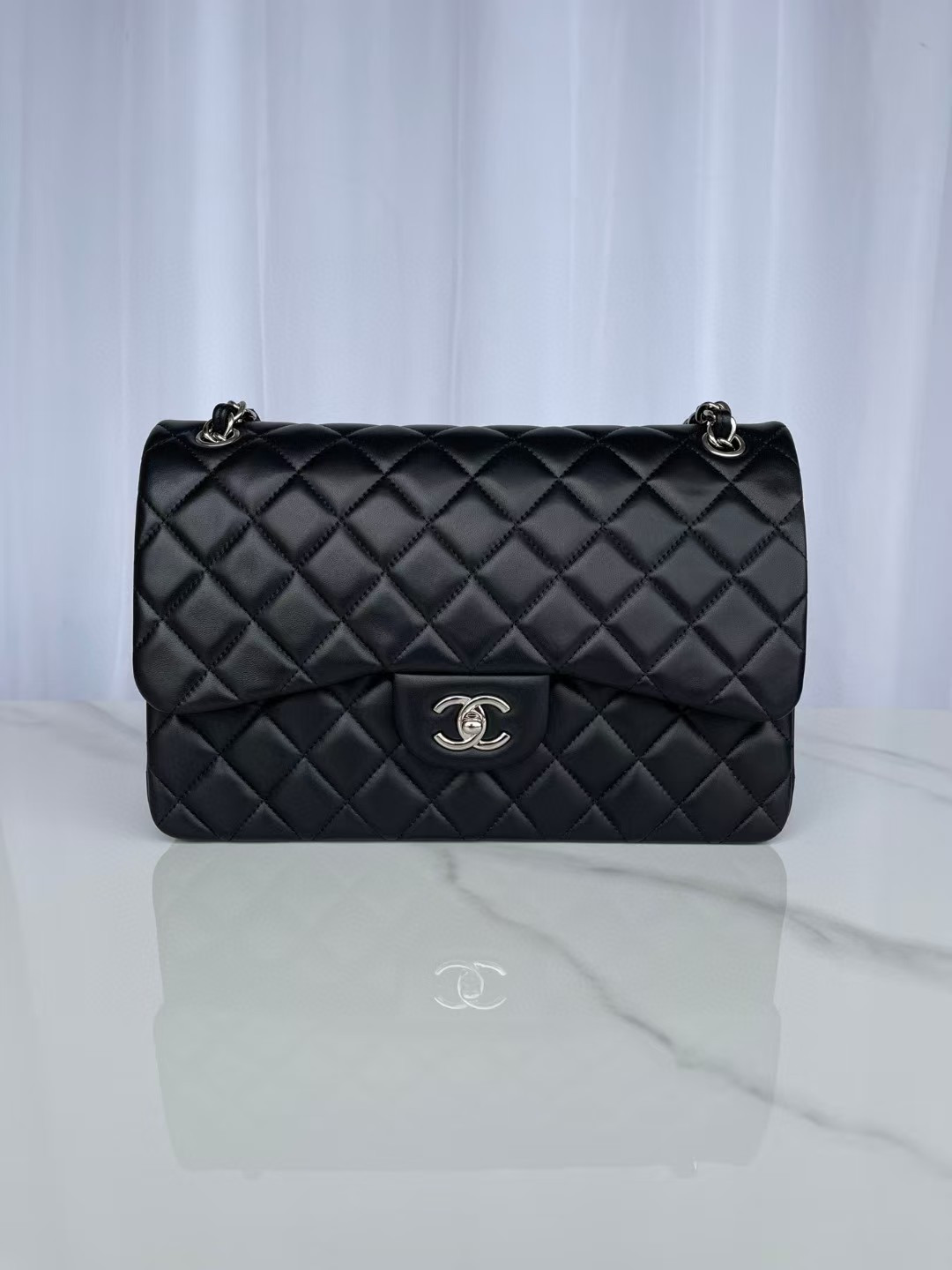 Ch*el Classic Flap Jumbo 30cm CF shiny black 19.5×30×10cm