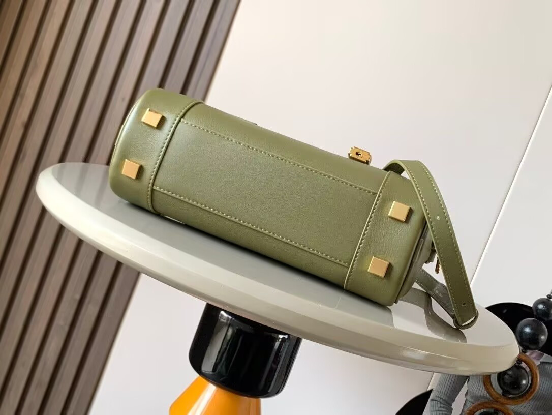 L0ew* Amazona 23 Cropped bag in nappa calfskin 23x11x10cm