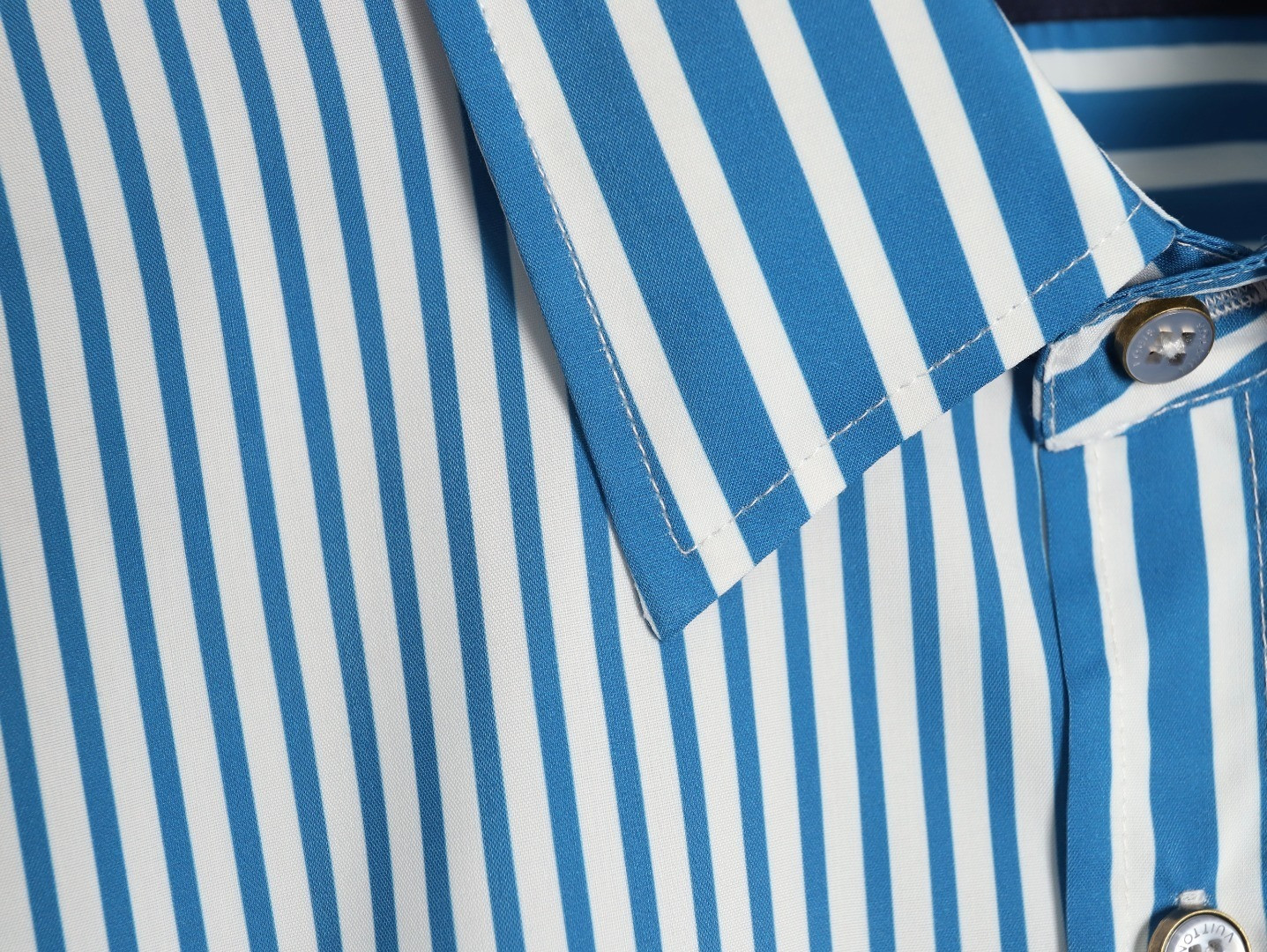 L0*is V*t0n LV Shirts