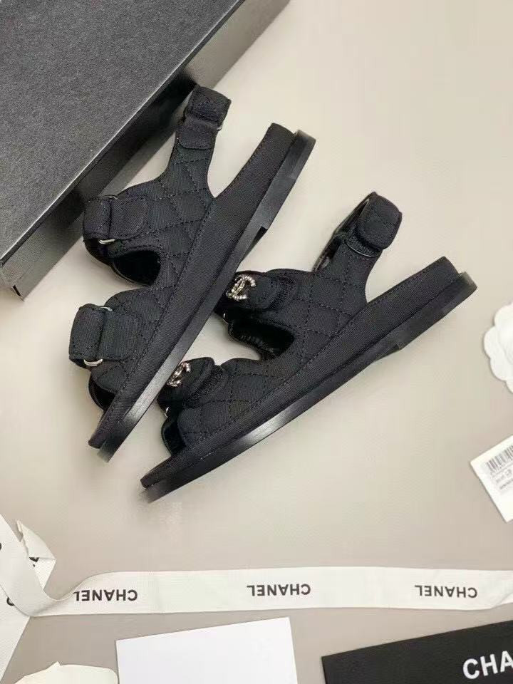 UA Ch*el SLIDES