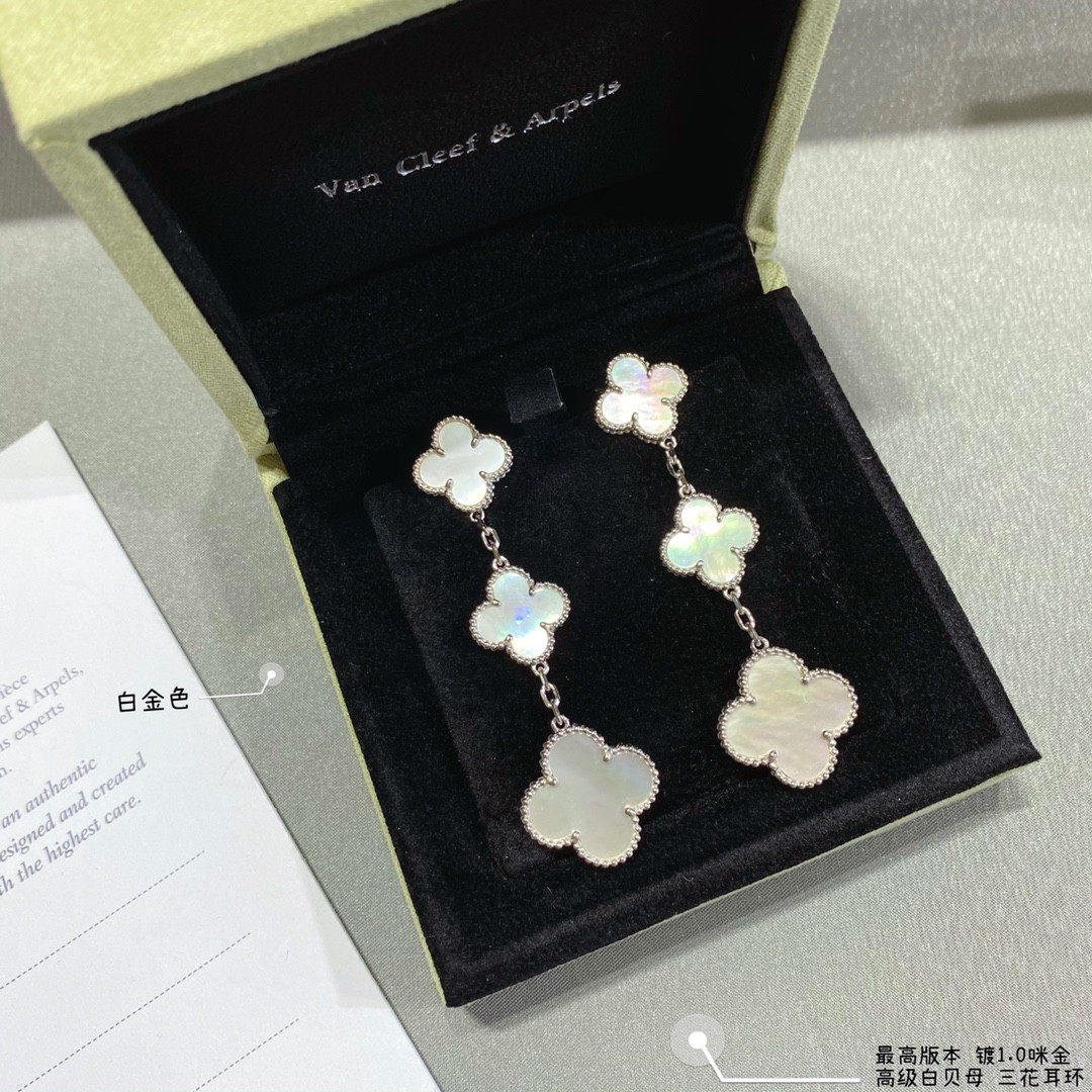 V*N CL*F & Arpels High-grade white Fritillaria three flowers Earrings