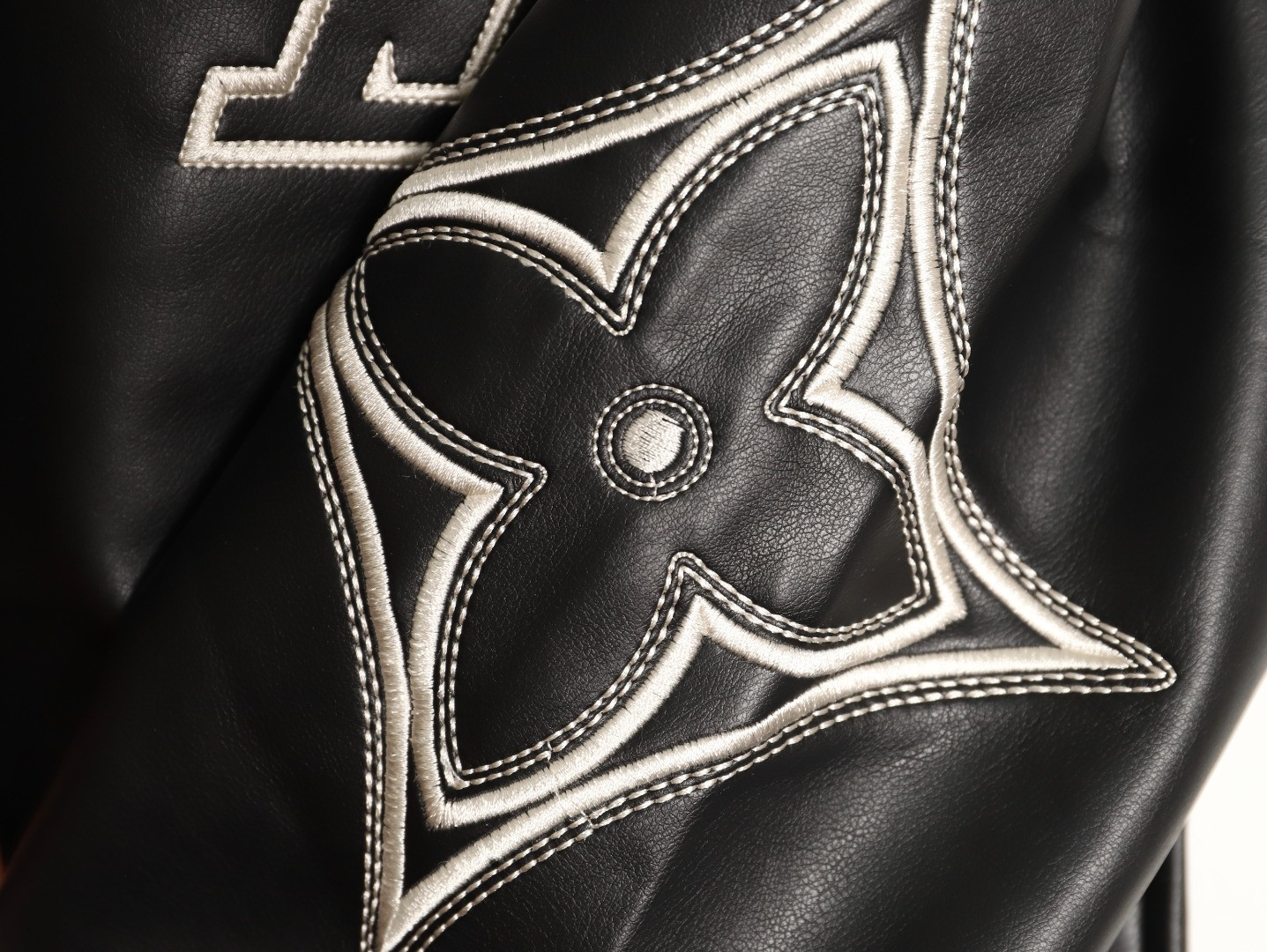 L0*is V*t0n LV 25SS Leather Jacket