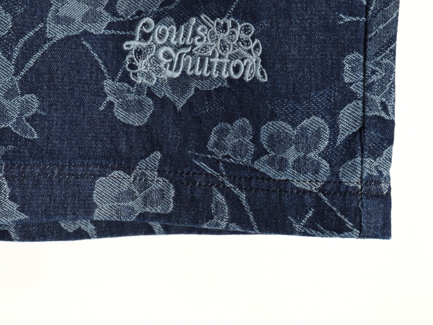 L0*is V*t0n LV 25SS shorts