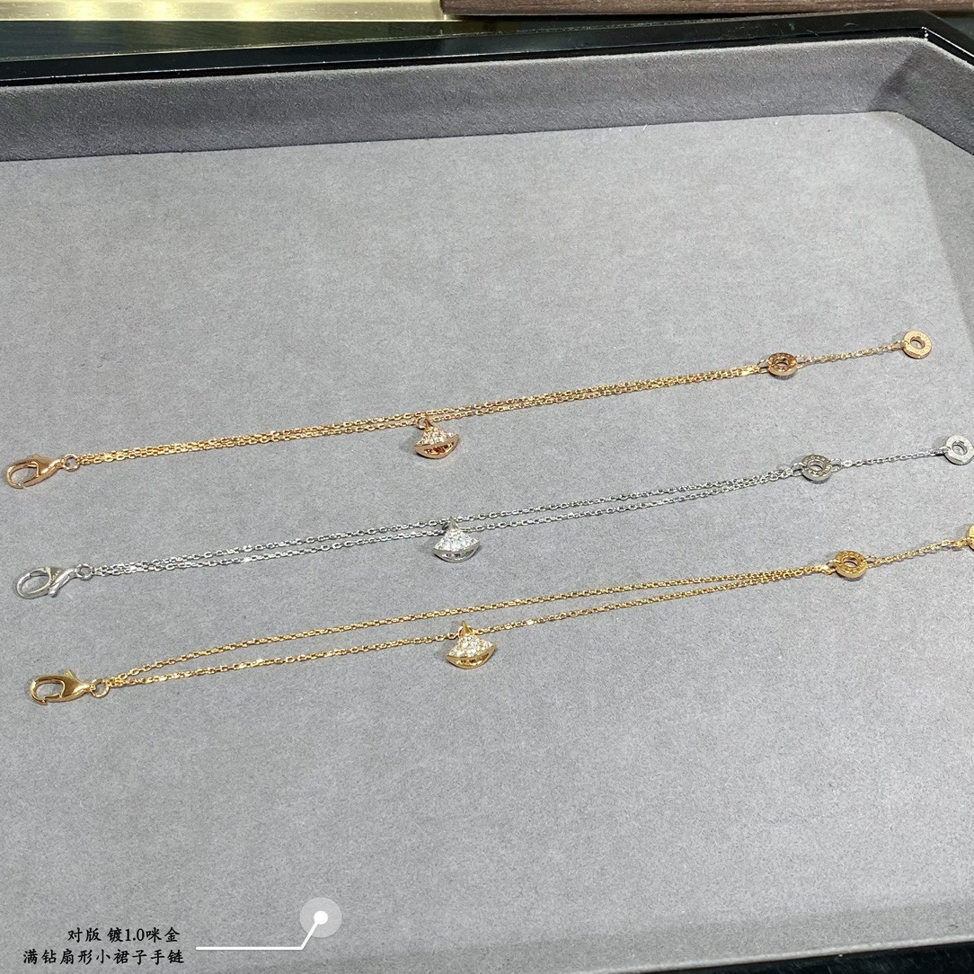 B*l*ai Diamond fan-shaped mini skirt Bracelet