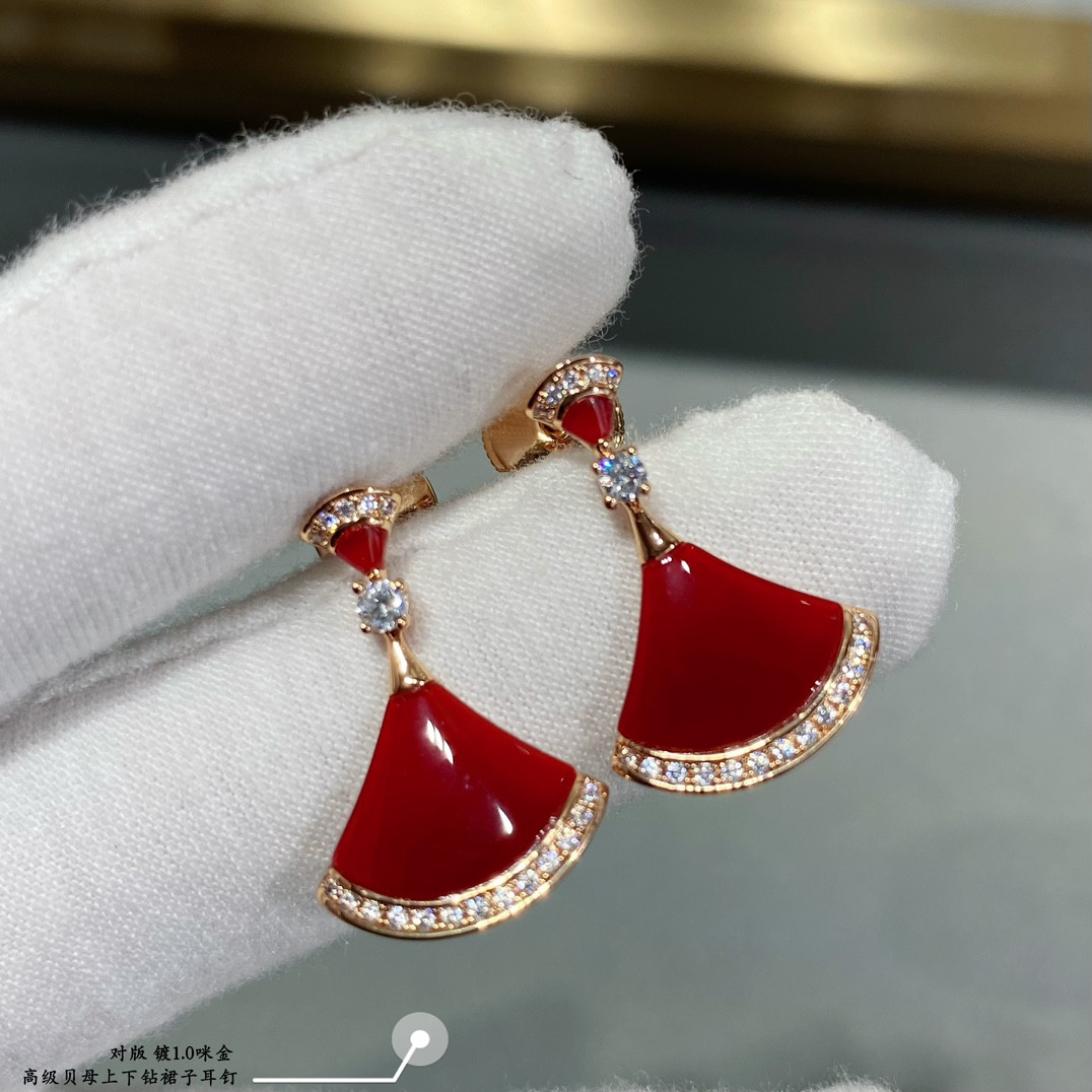 B*l*ai Scalloped skirt with diamonds Earrings