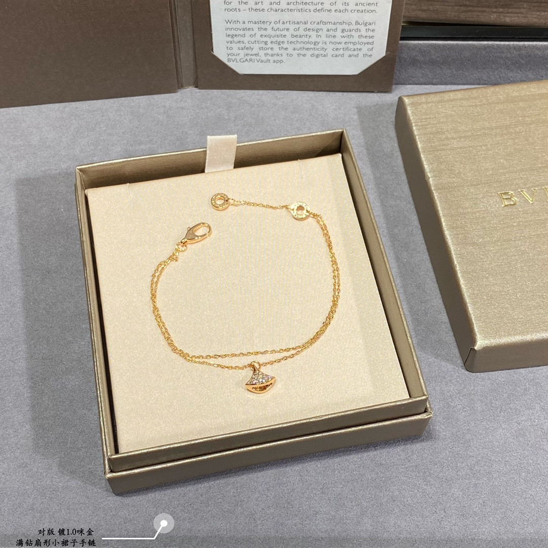 B*l*ai Diamond fan-shaped mini skirt Bracelet