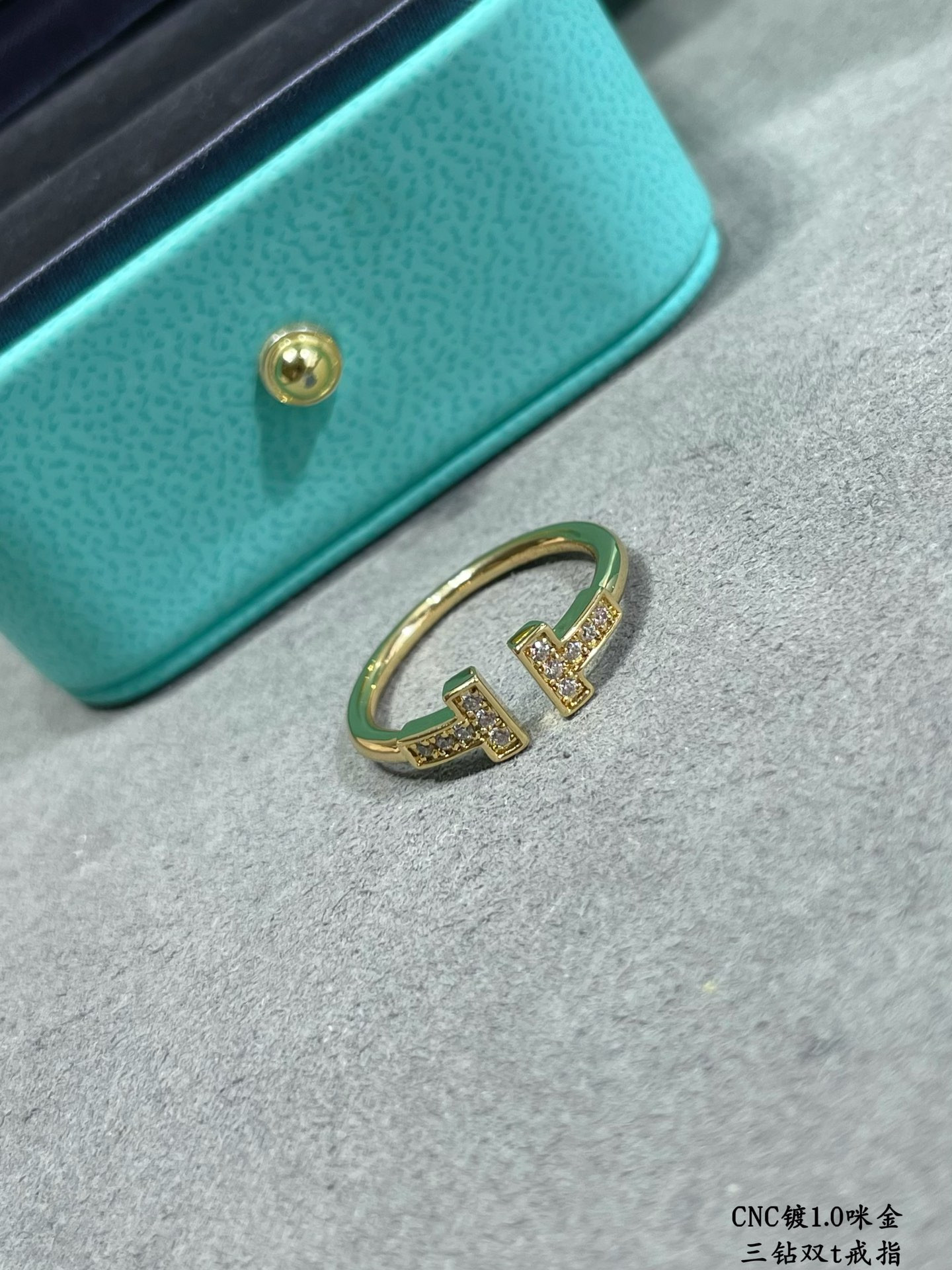 T*f*ny & Co. Double T Diamond-Banded Ring