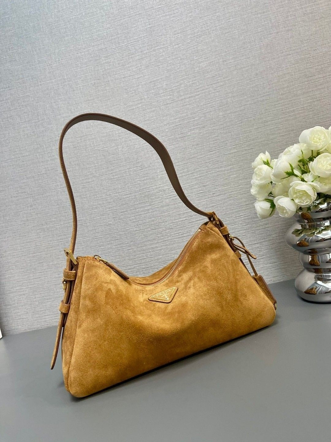 Pra*a Aimee Medium Shoulder Bag 31x18x10cm