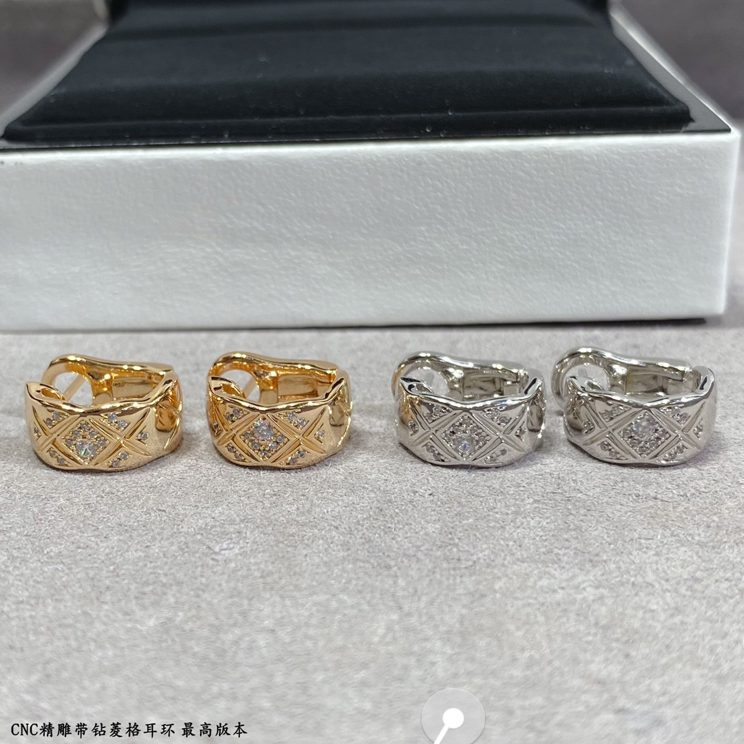 Ch*el Carved diamond with diamond Earrings