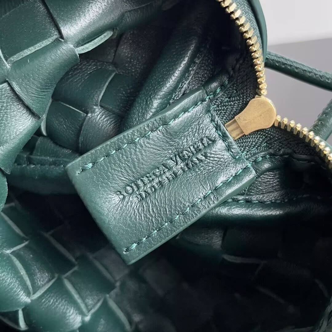 Bo*te*ga Ve*ne*ta Small Loop Cross-Body Bag 17x10x6cm