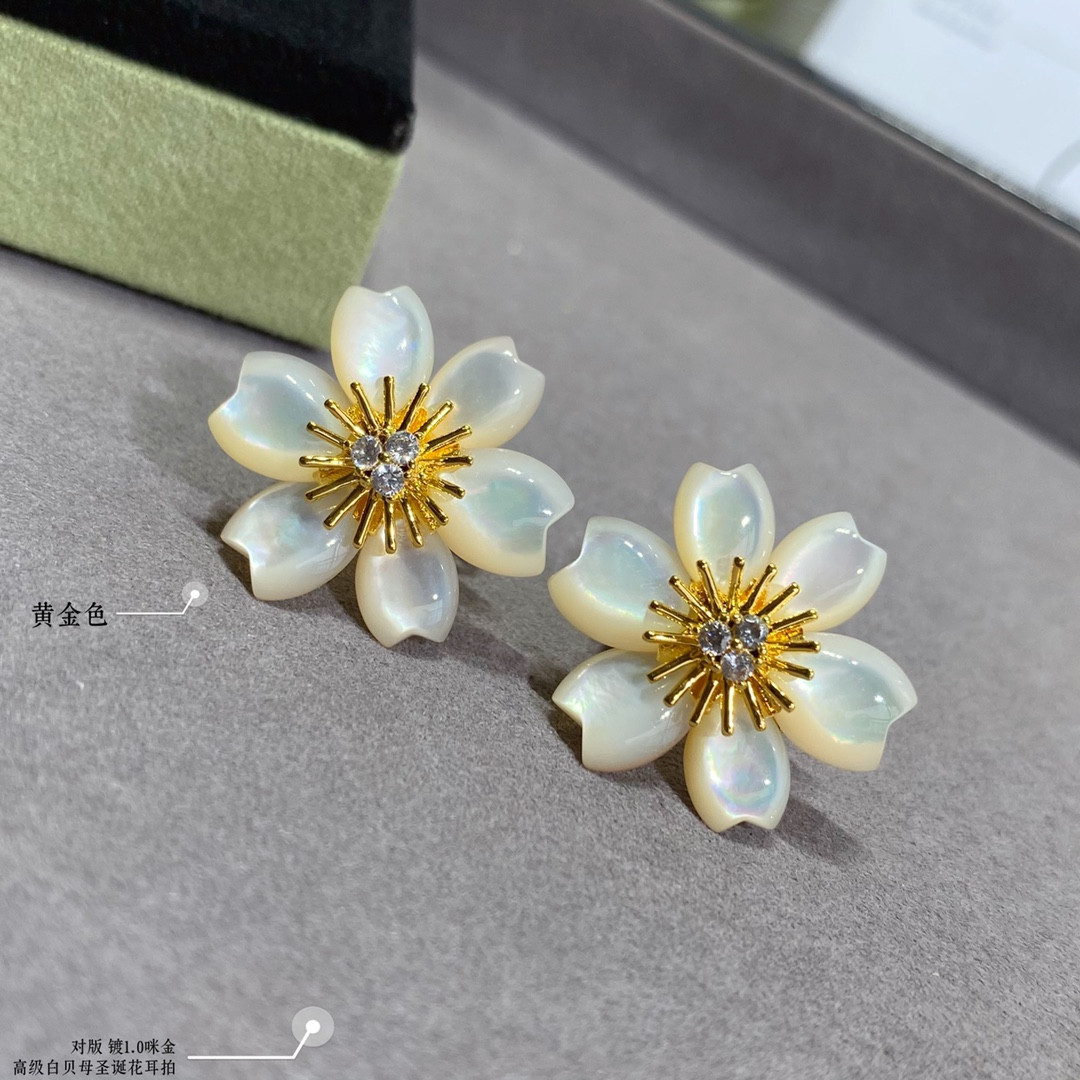 V*N CL*F & Arpels White Mother-of-Pearl Christmas Flower Earrings