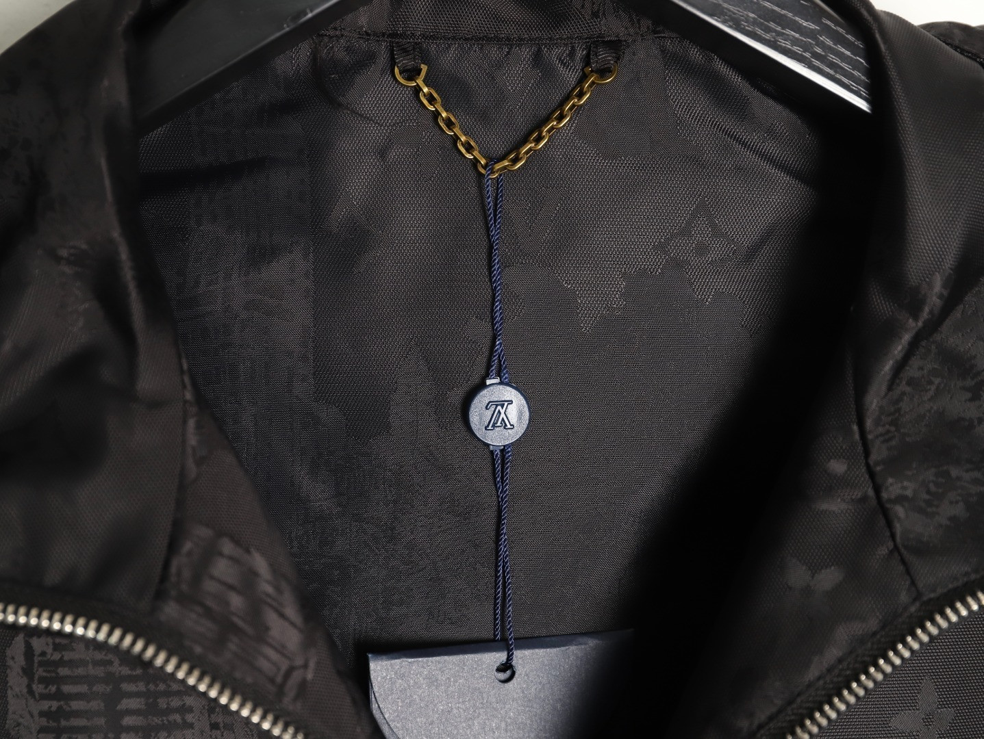 L0*is V*t0n LV 25ss Coats