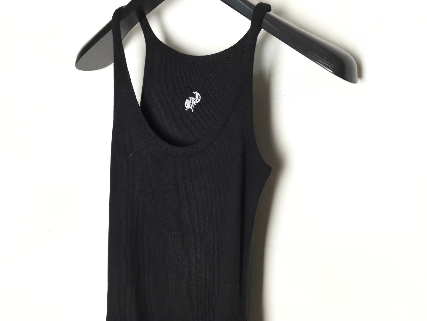 Ch**me He**ts CH knitting Vest