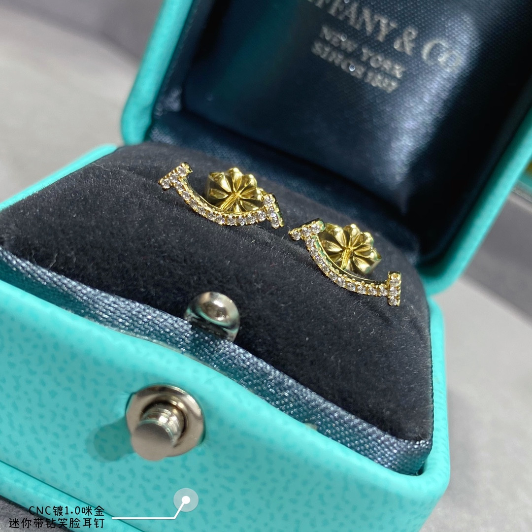 T*f*ny & Co. Mini Smile With diamond Stud Earrings