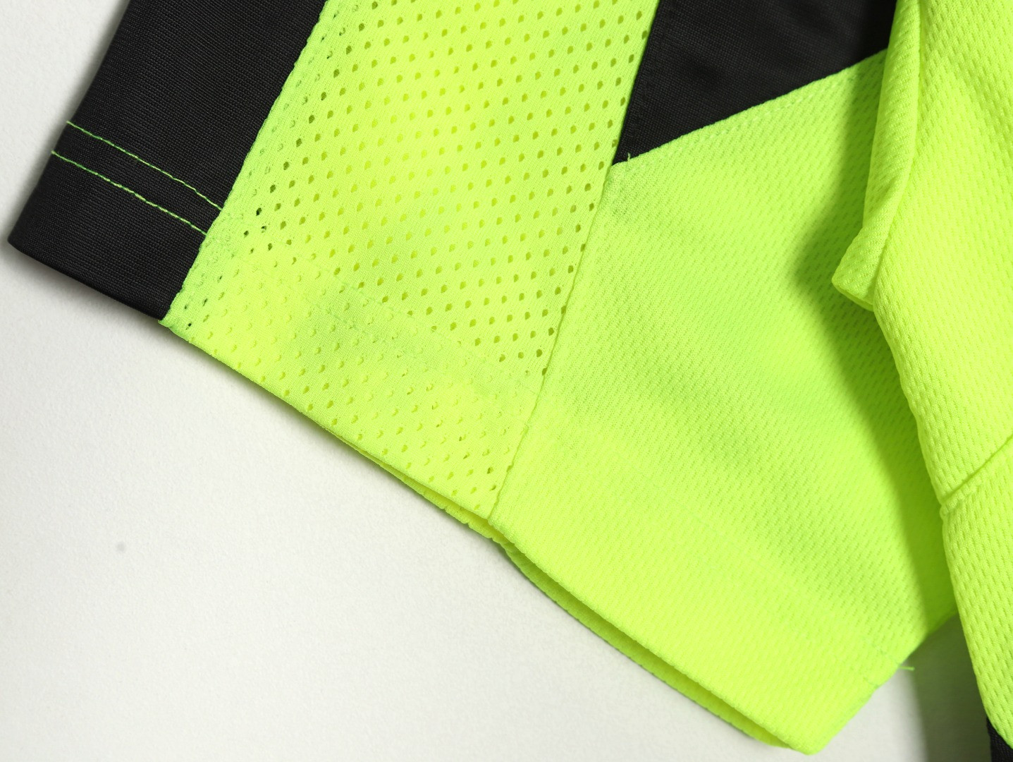 Ba*len*cia*ga Short-sleeved T-shirt