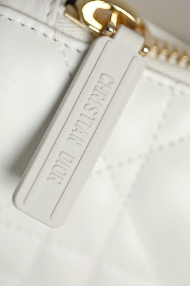 Lambskin Cannage Medium D*0r Vibe Hobo Bag White