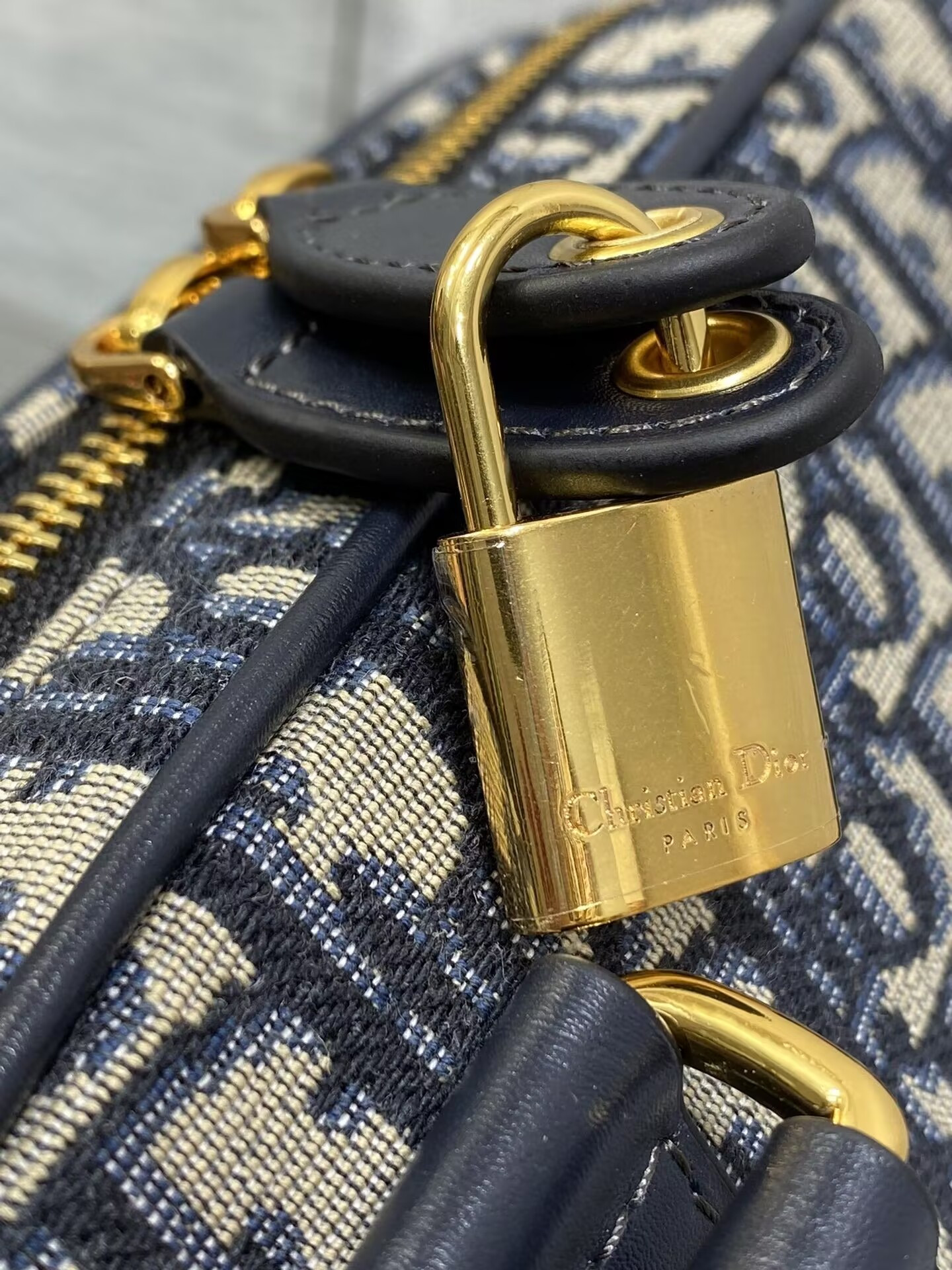 D*0r Medium D-Vibe Bowling Bag 25x16x9.5cm