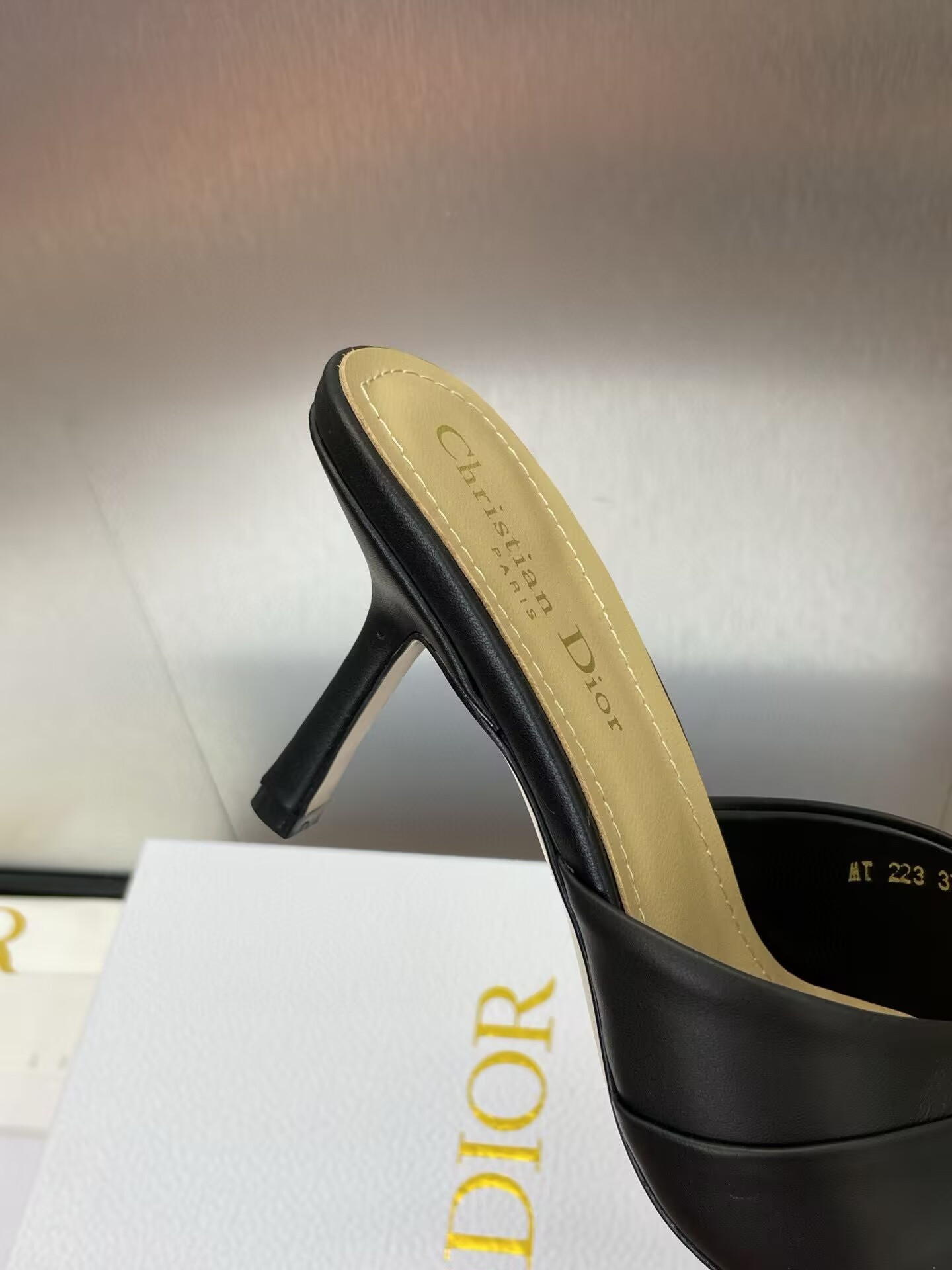 UA D*0r Heeled Slide