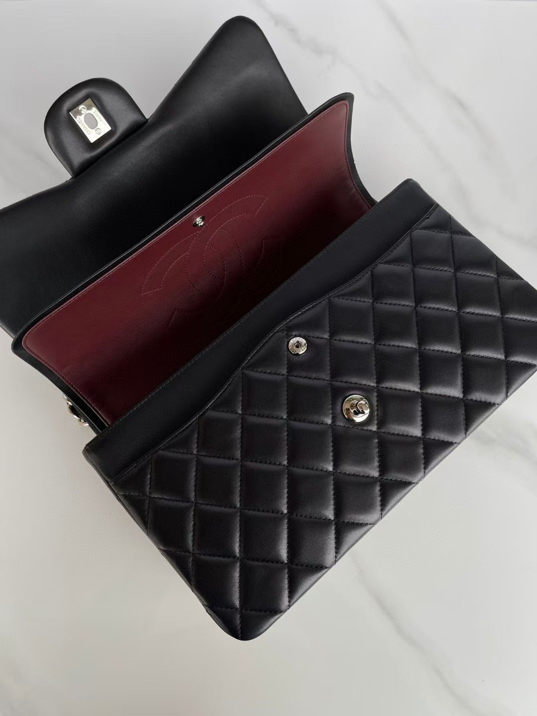 Ch*el Classic Flap Jumbo 30cm CF shiny black 19.5×30×10cm