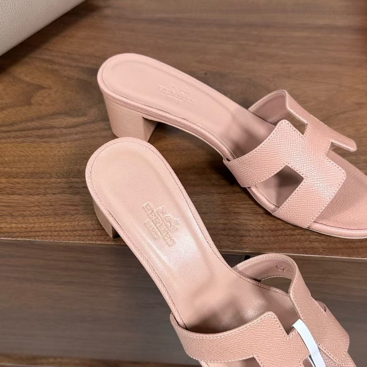 UA Hermès Oasis Sandal