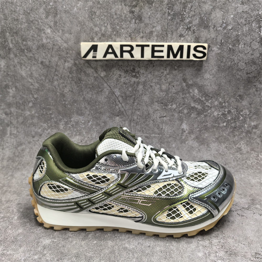 UA Bo*te*ga Ve*ne*ta Orbit Sneaker