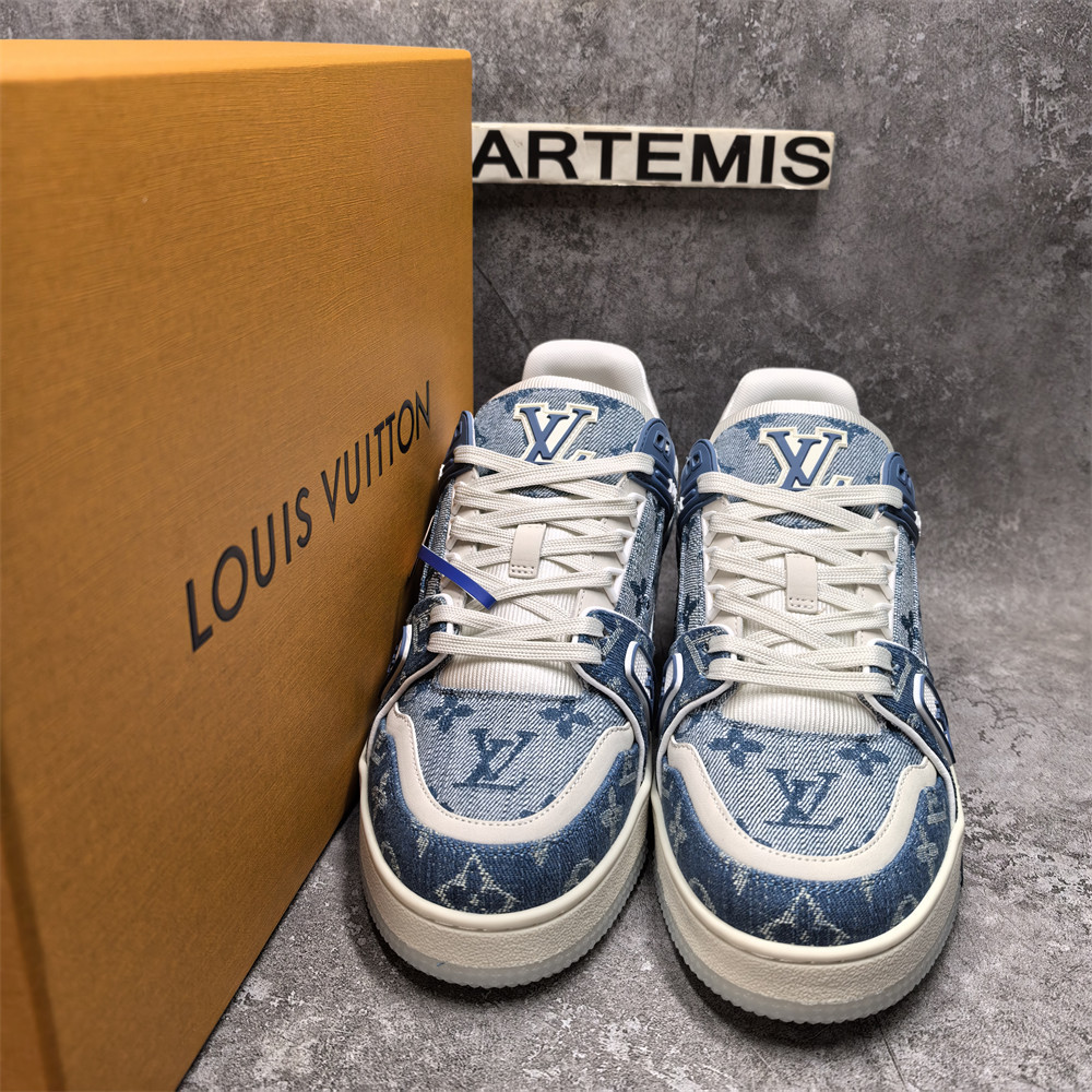 UA LV Trainer Sneaker